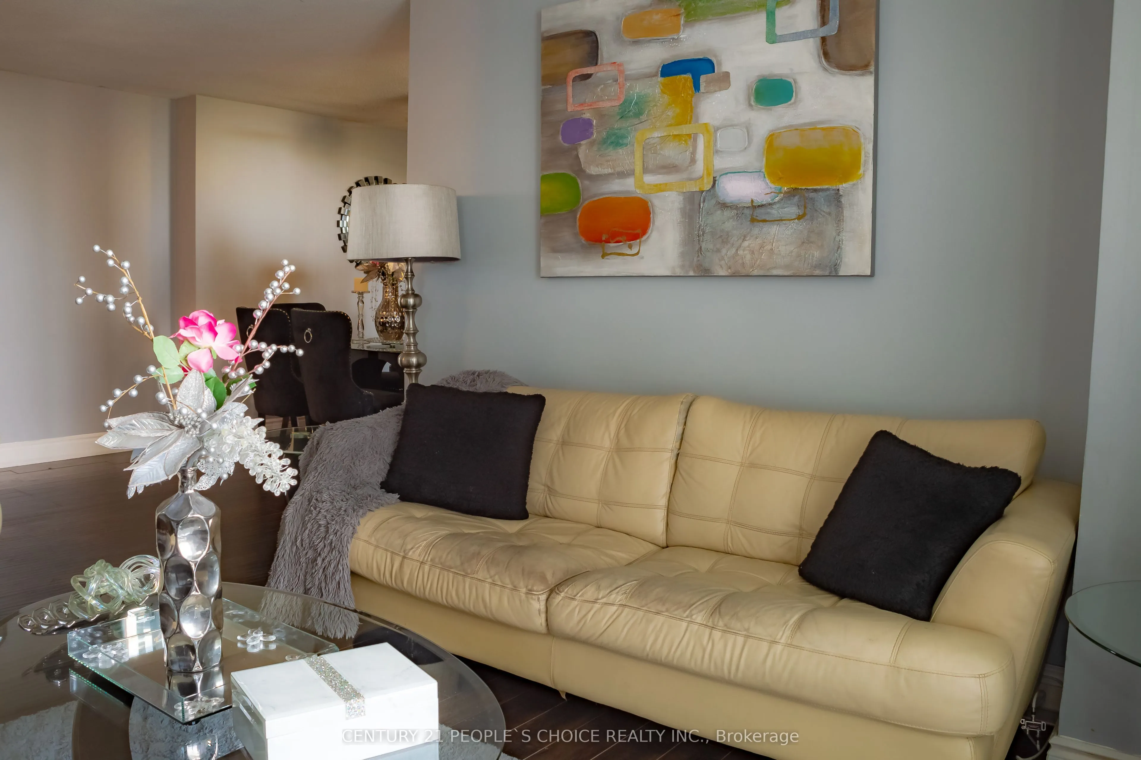 21 Knightsbridge Road, #907