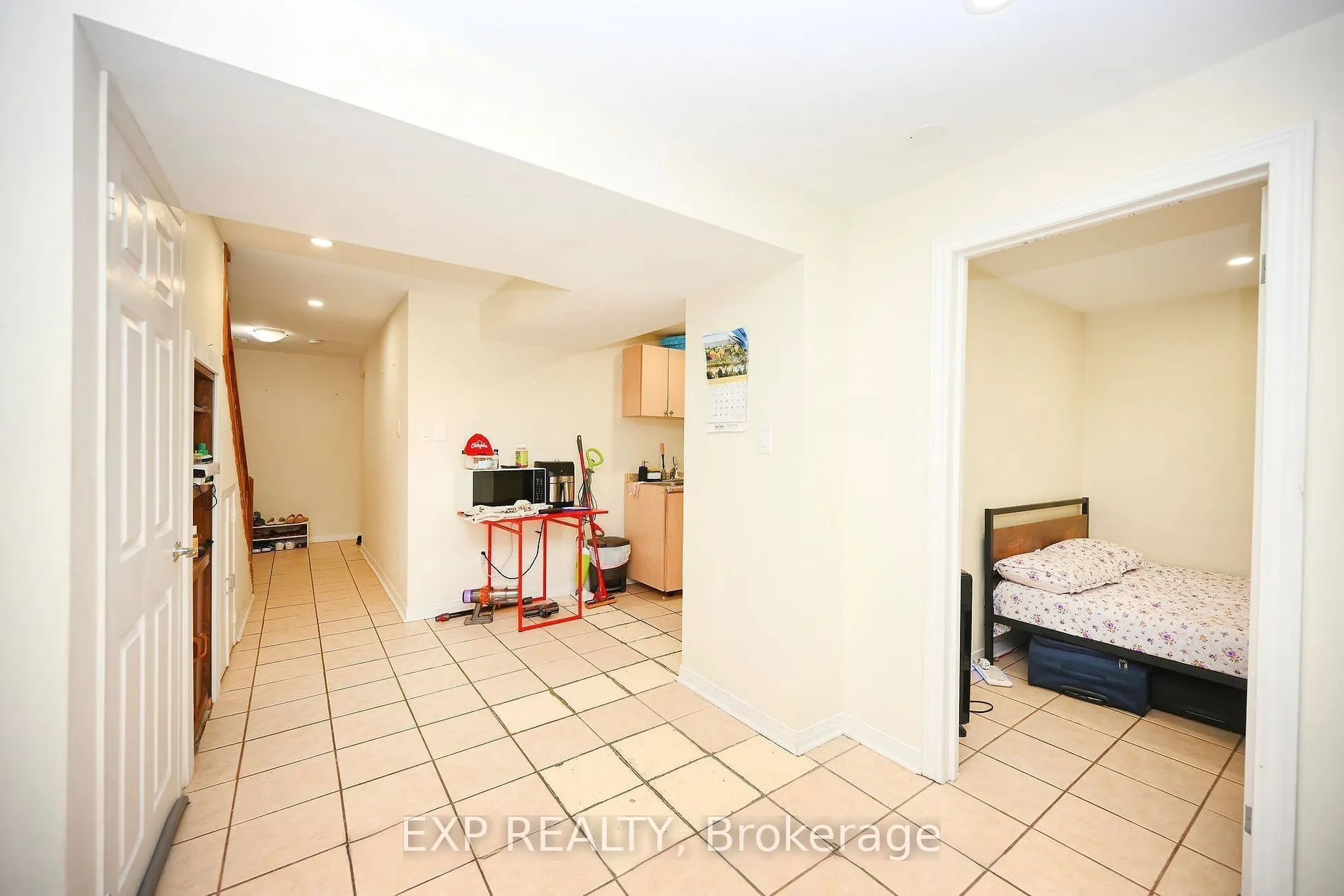 3 Moonstream Court, #3