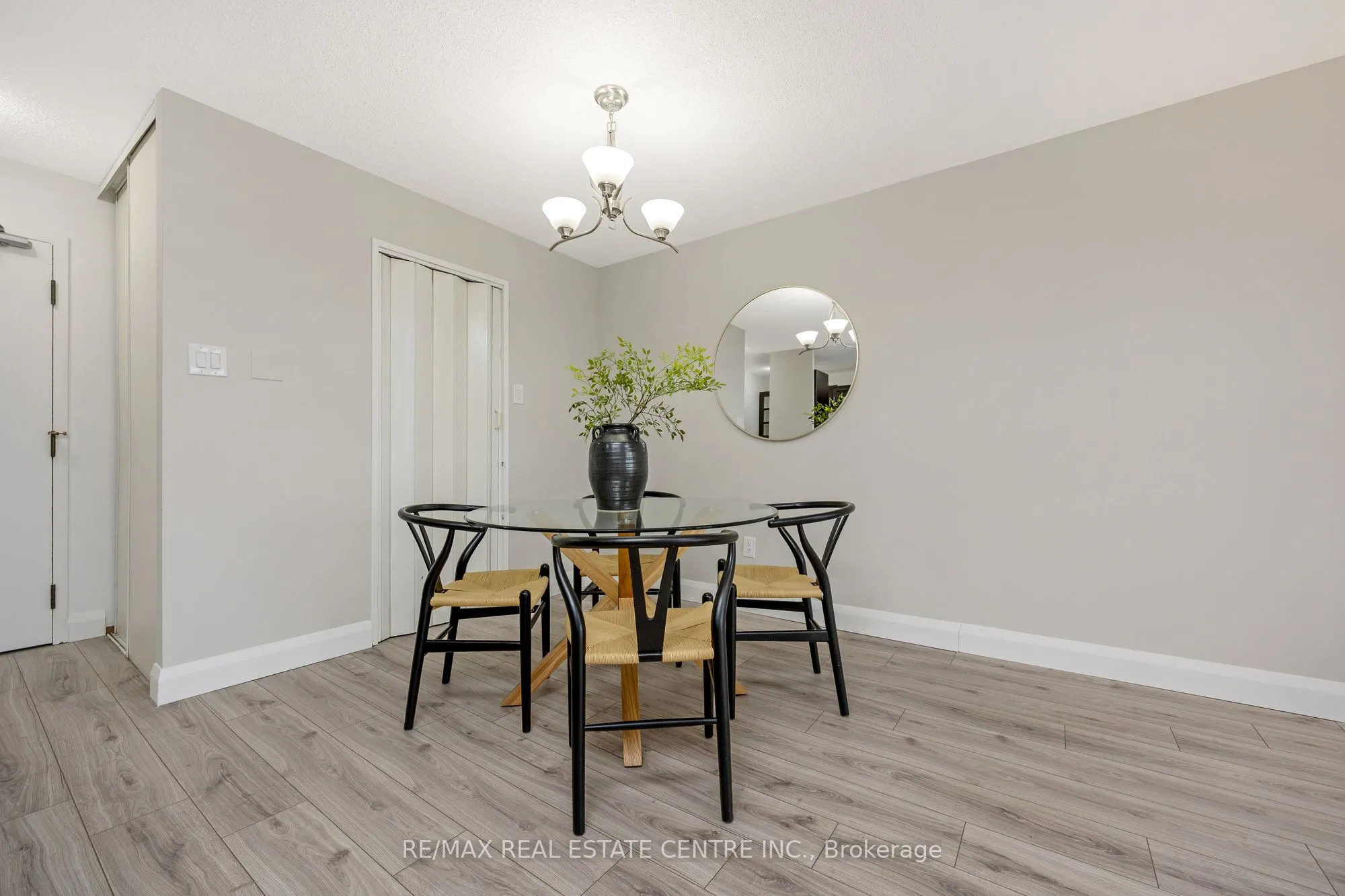4185 Shipp Drive, #512