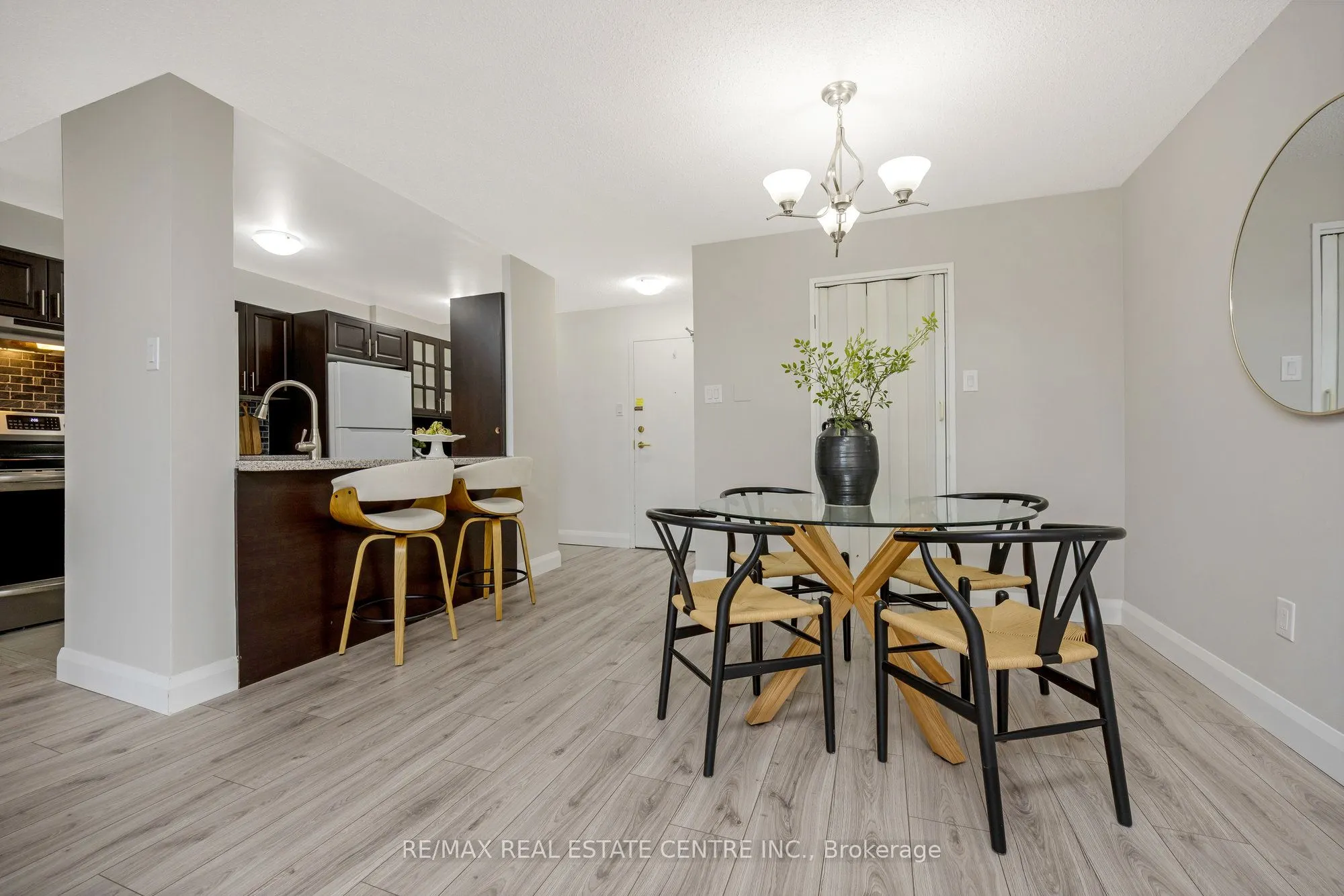 4185 Shipp Drive, #512