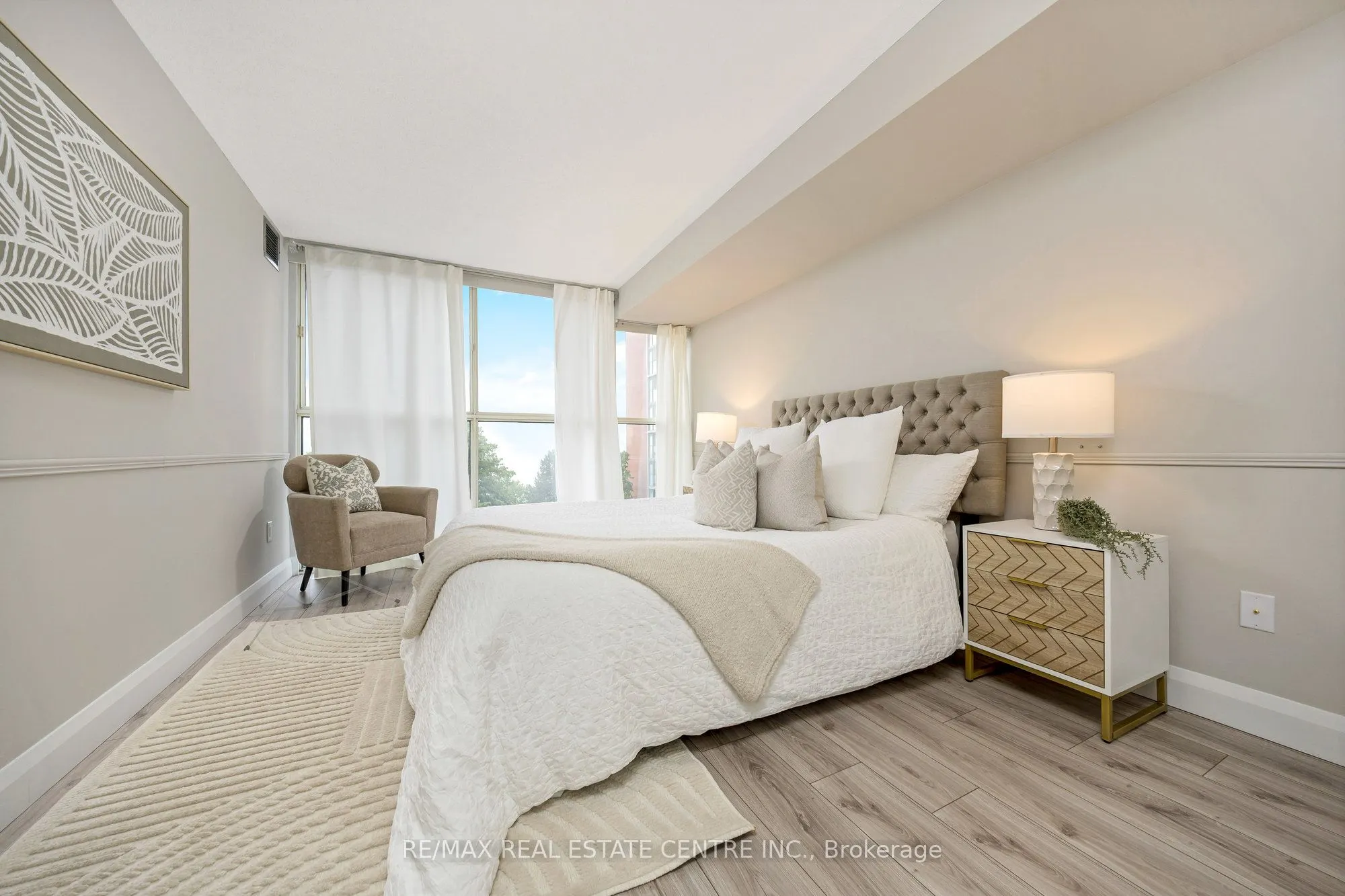 4185 Shipp Drive, #512