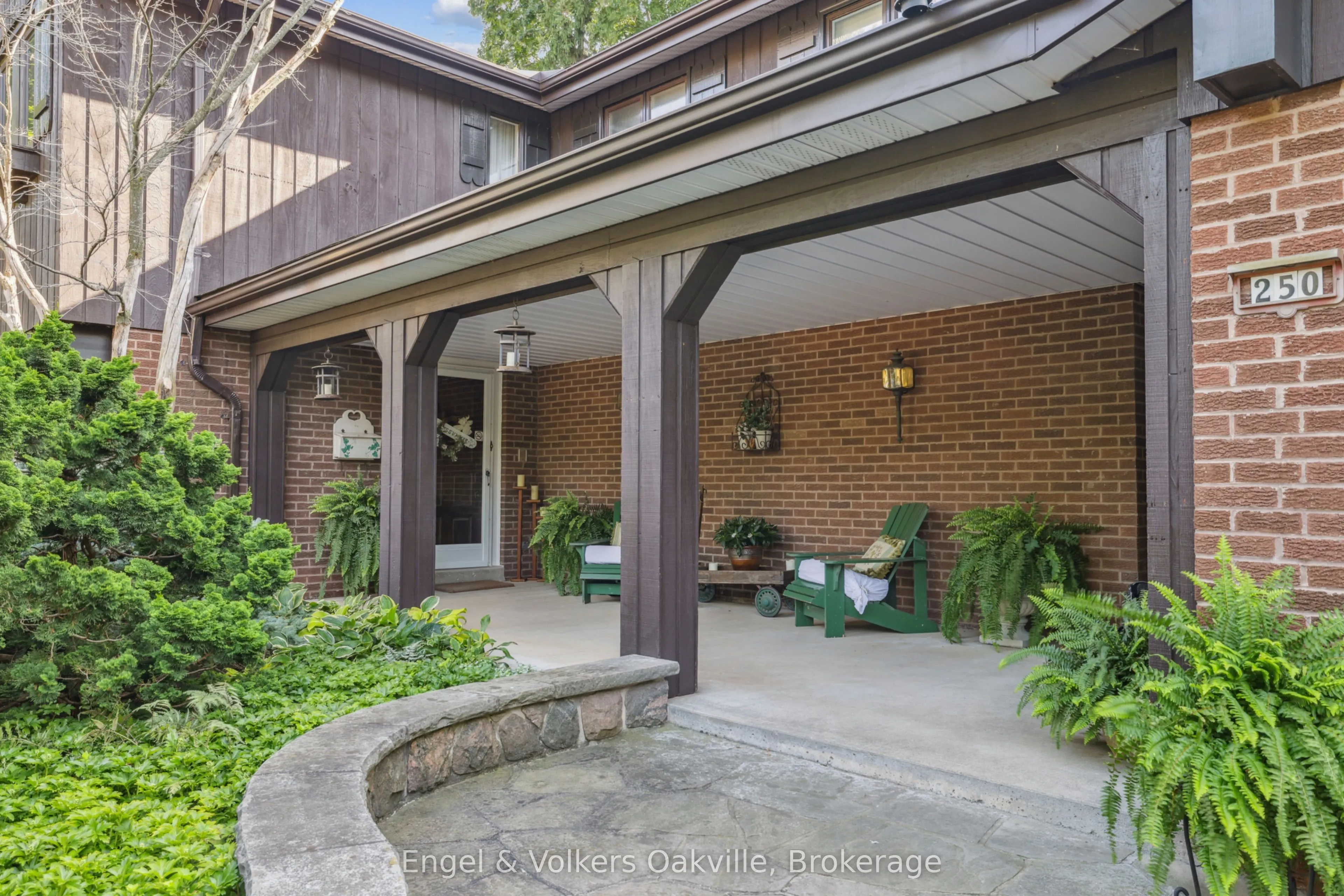 250 Gatestone Avenue
