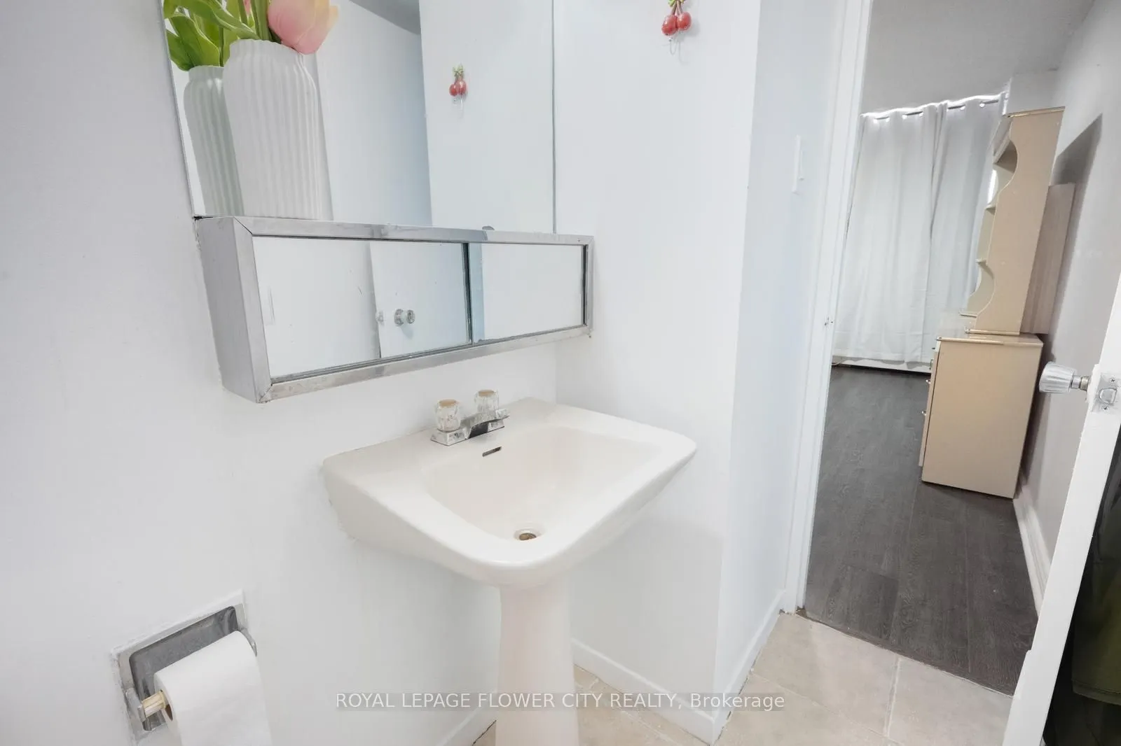 1615 Bloor Street, #207