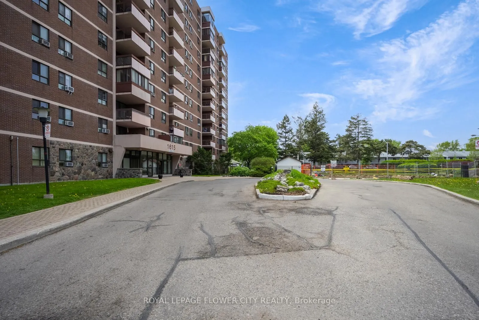 1615 Bloor Street, #207