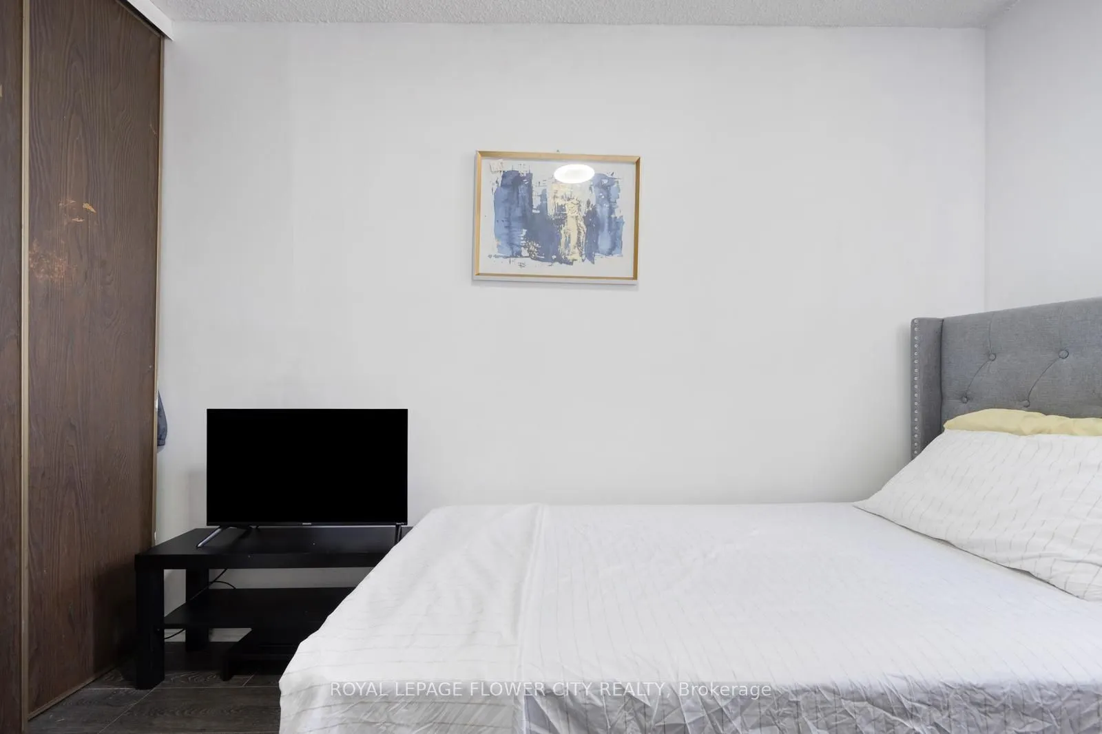 1615 Bloor Street, #207