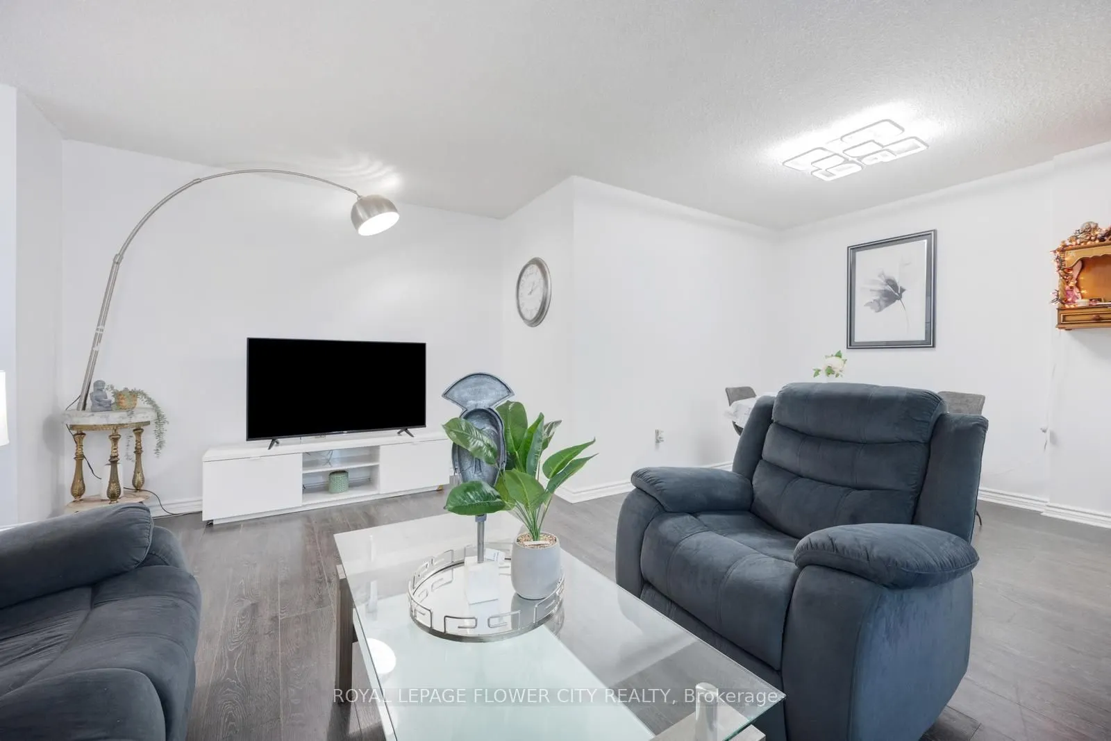 1615 Bloor Street, #207