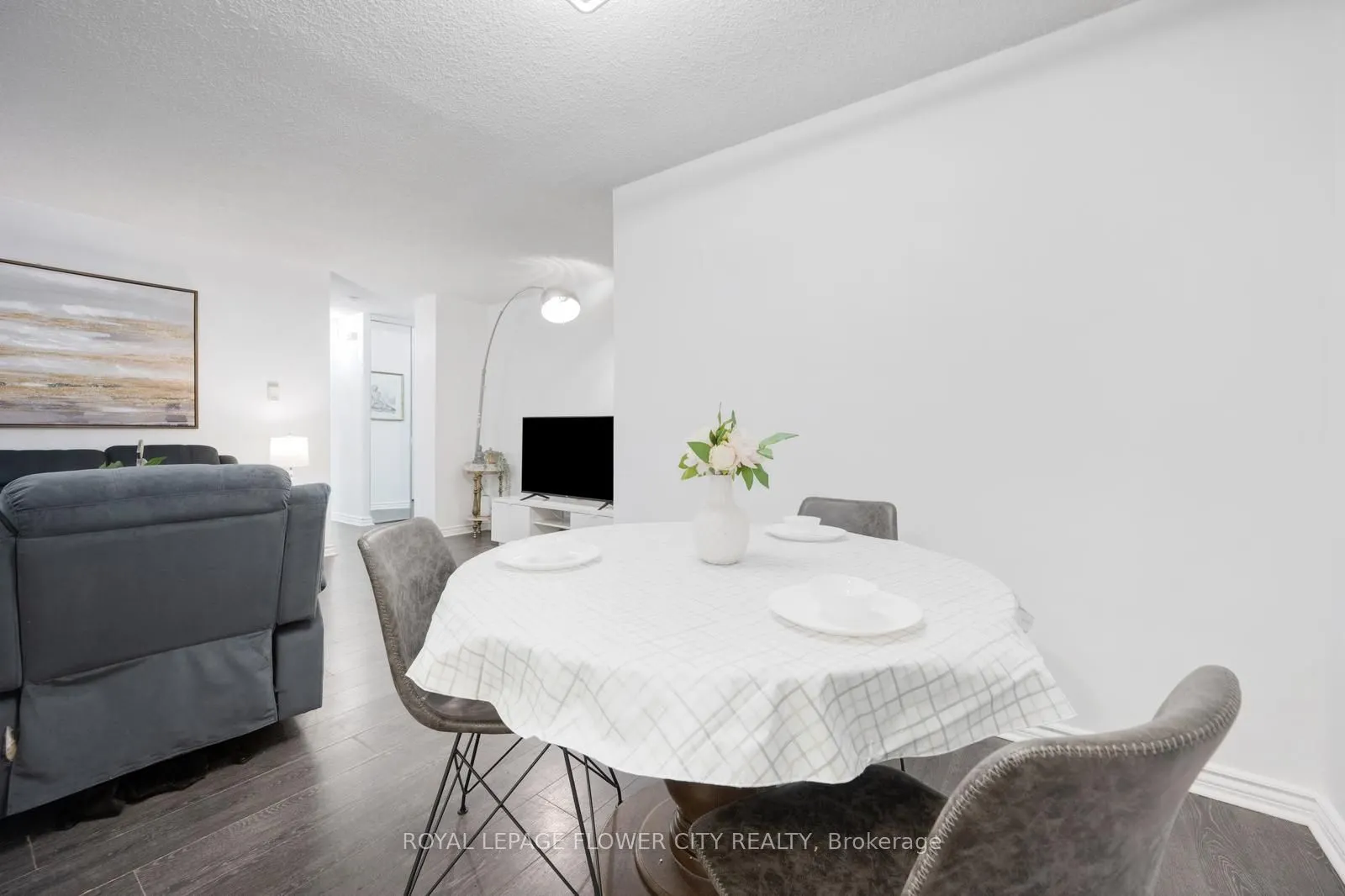 1615 Bloor Street, #207