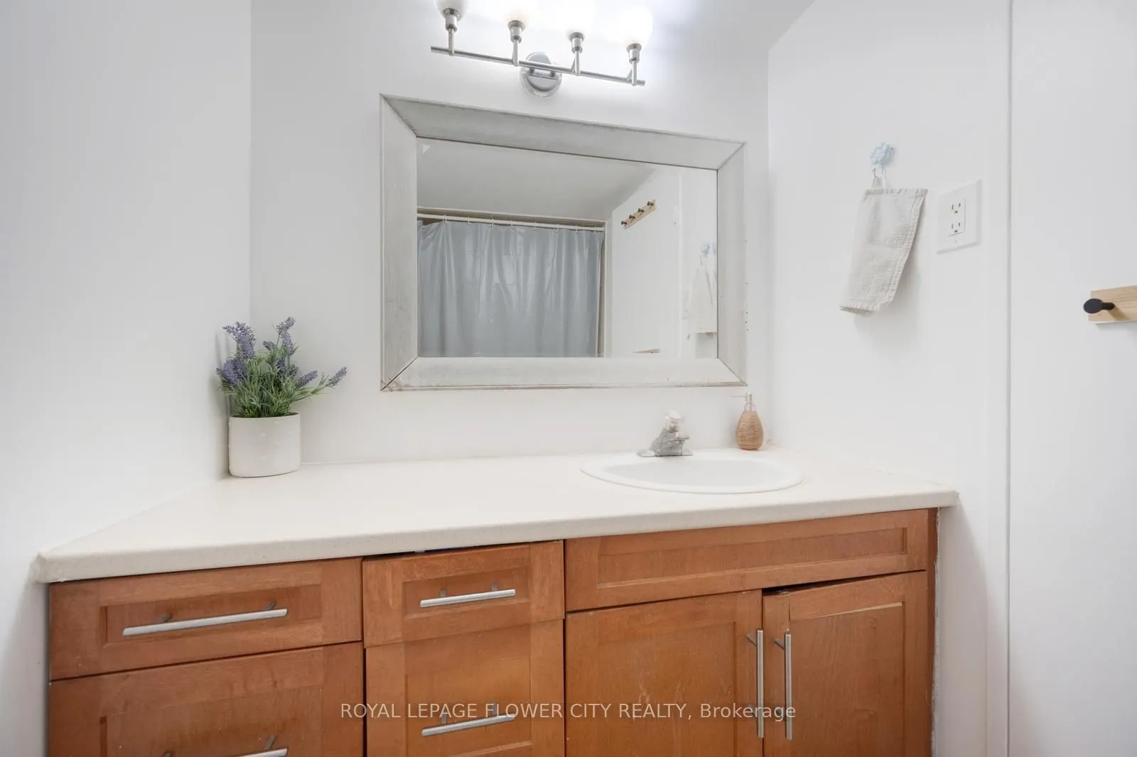 1615 Bloor Street, #207
