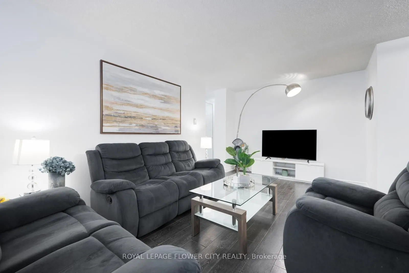 1615 Bloor Street, #207