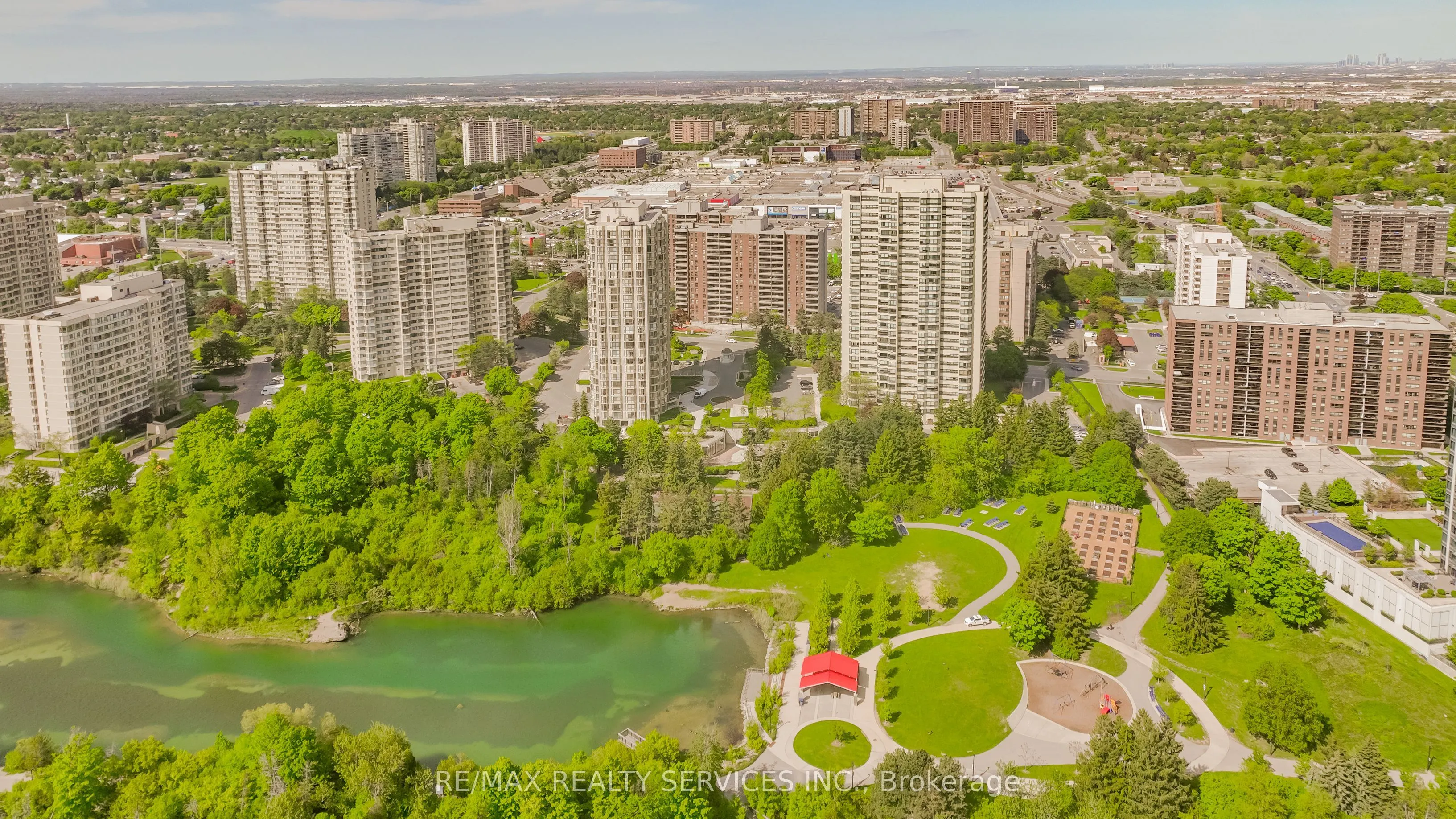 8 Lisa Street, #2802