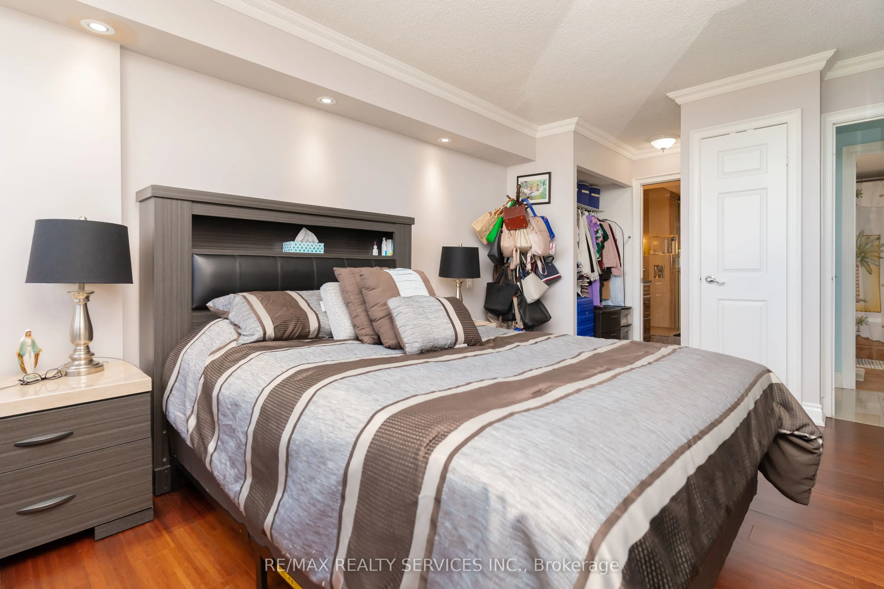 8 Lisa Street, #2802