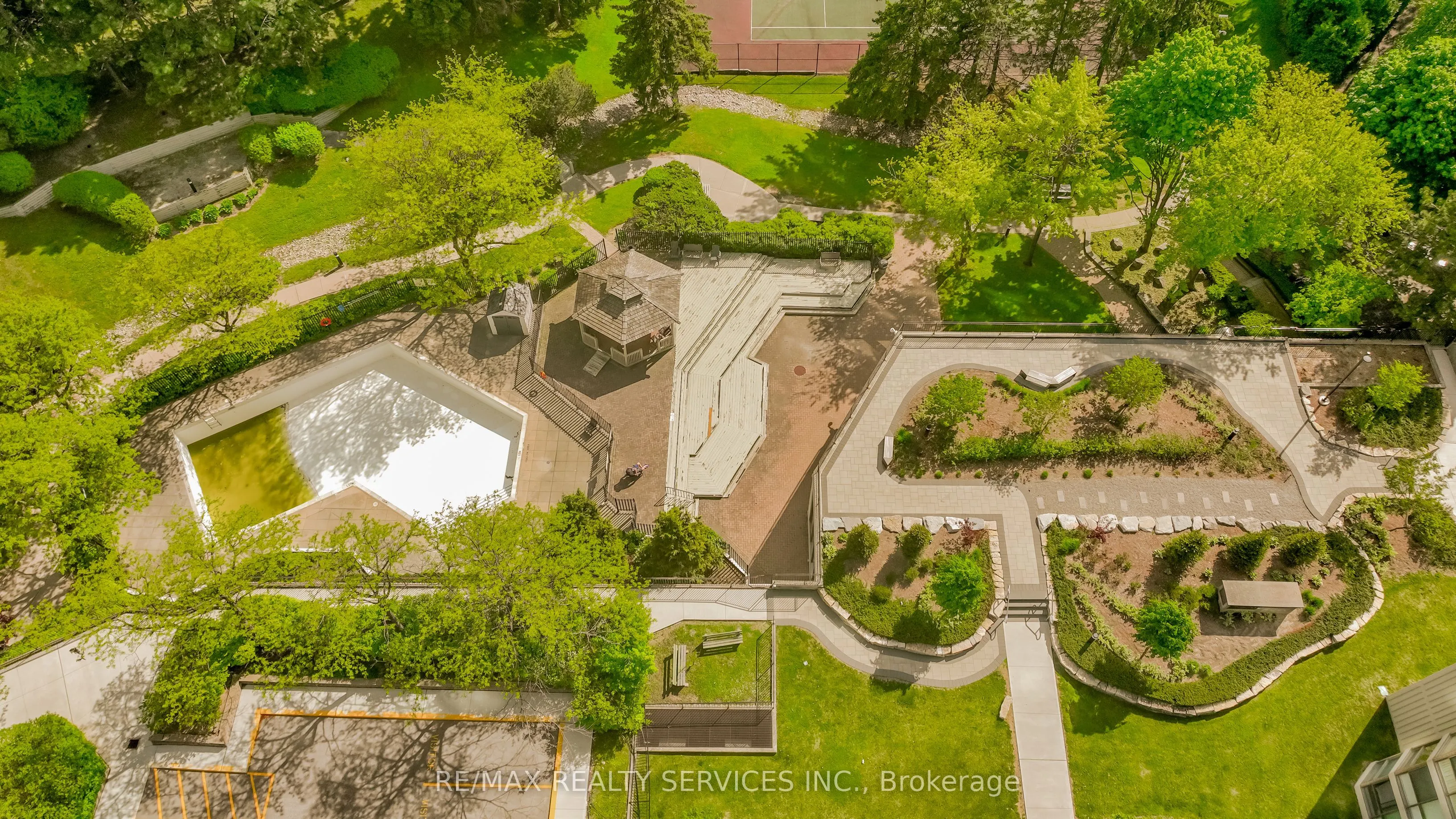 8 Lisa Street, #2802