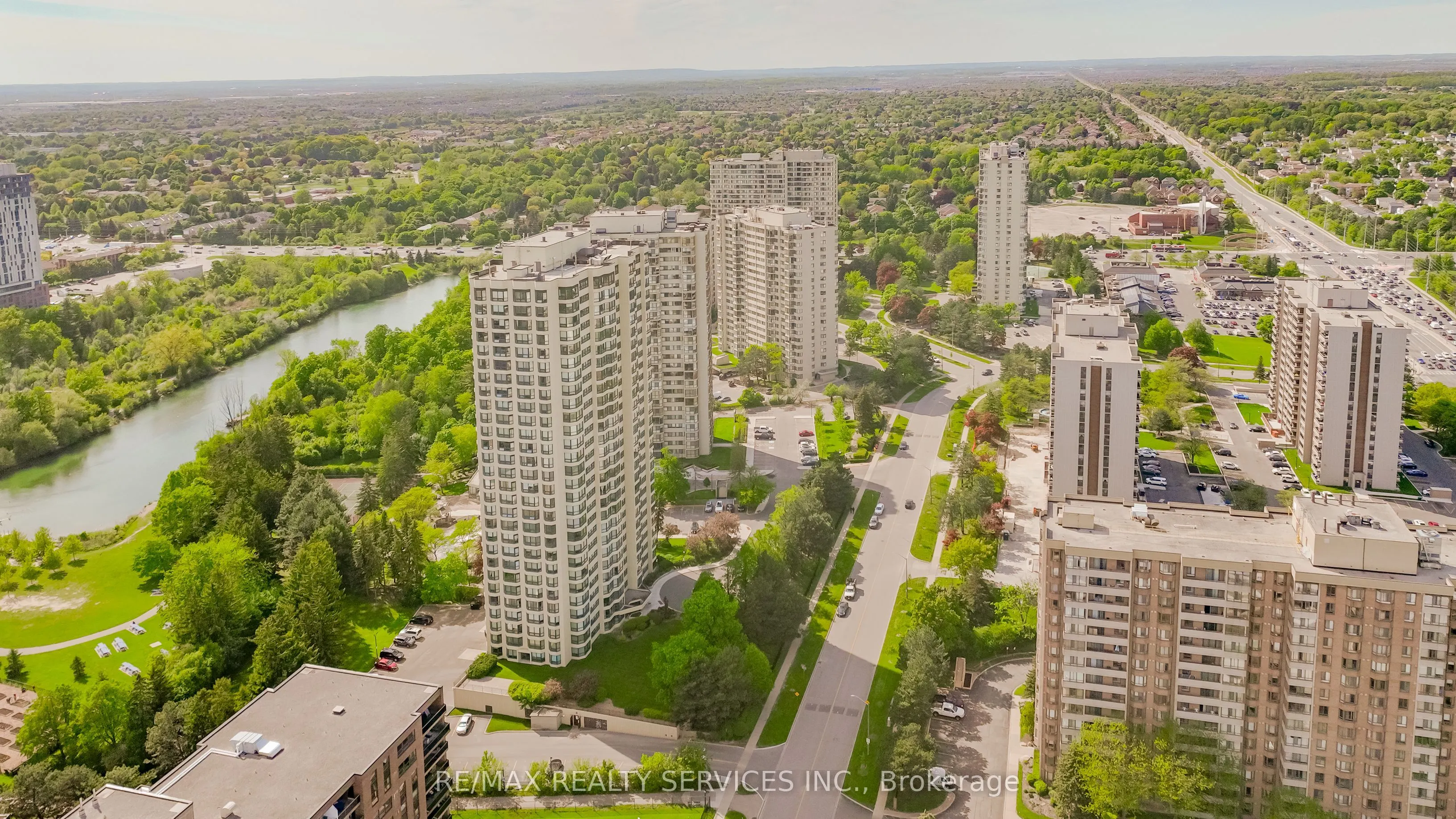 8 Lisa Street, #2802