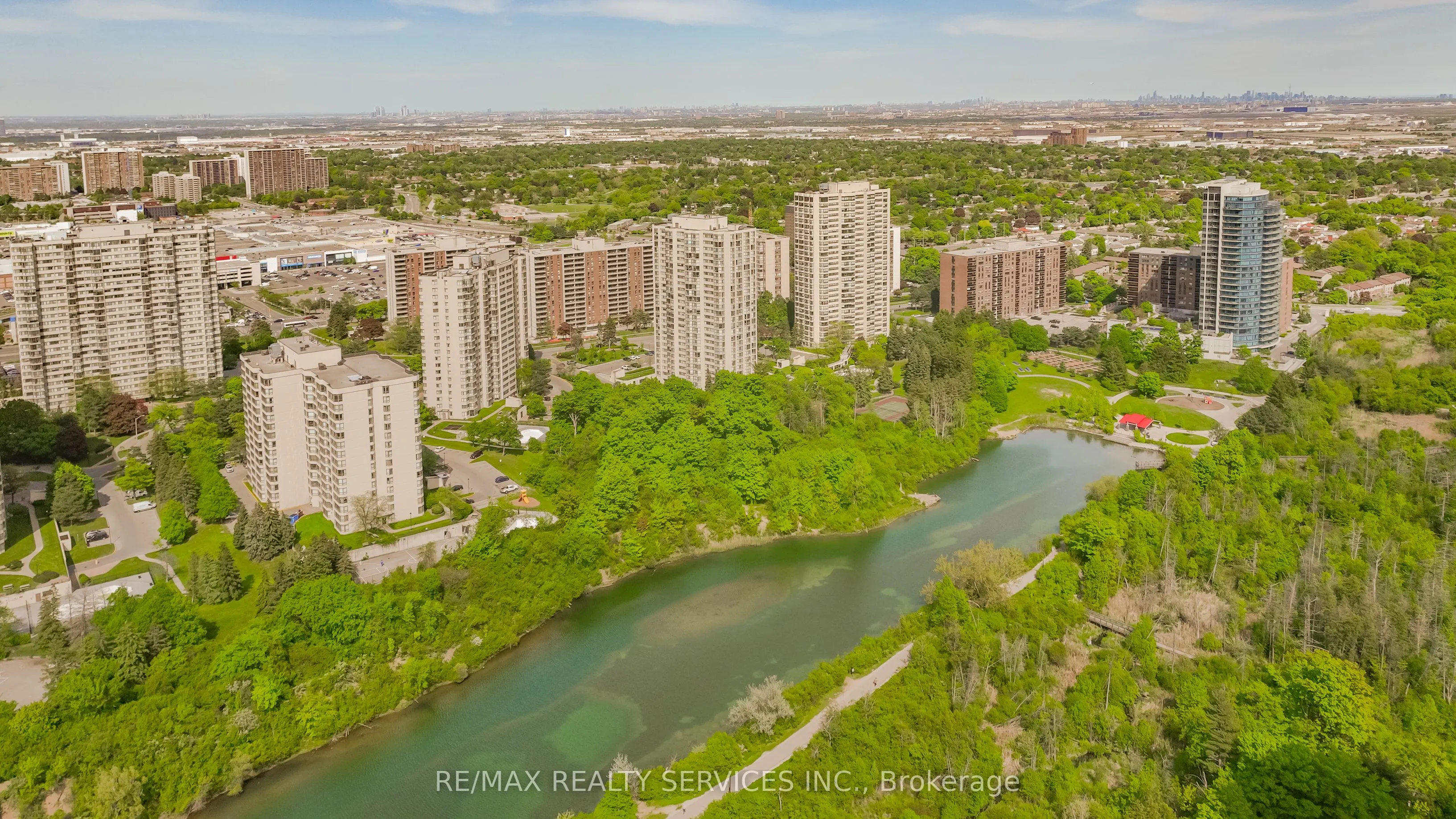 8 Lisa Street, #2802
