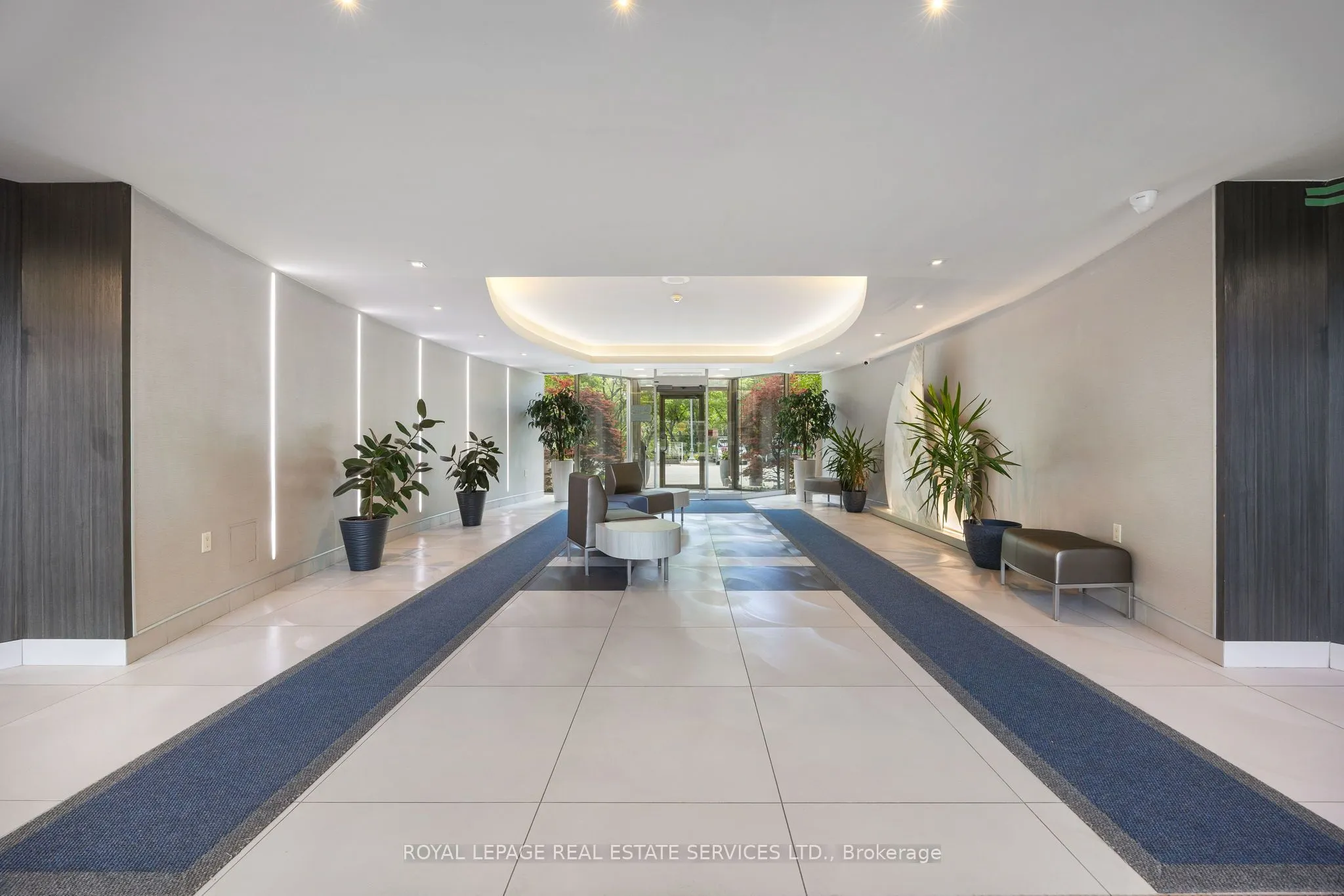 2261 Lake shore Boulevard W #1010
