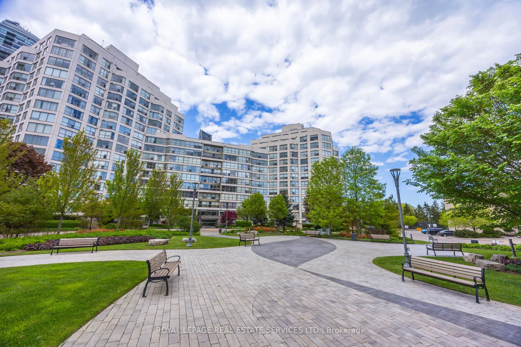 2261 Lake shore Boulevard W #1010