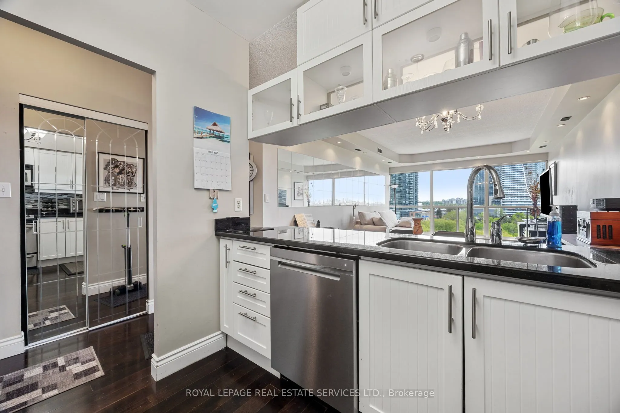 2261 Lake shore Boulevard W #1010