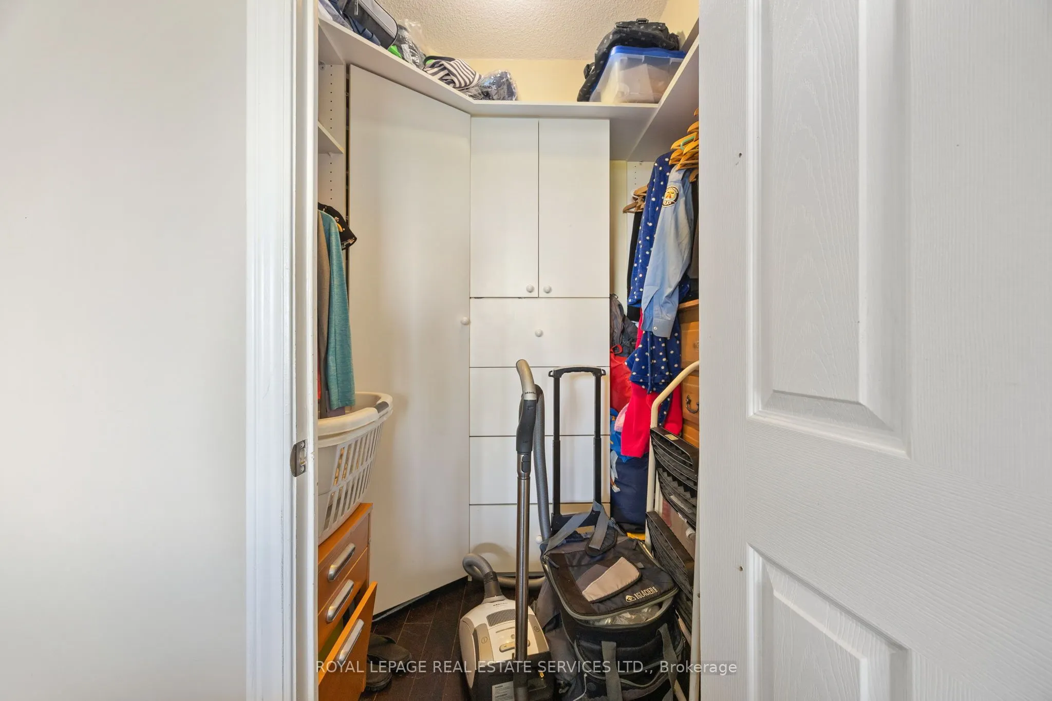 2261 Lake shore Boulevard W #1010