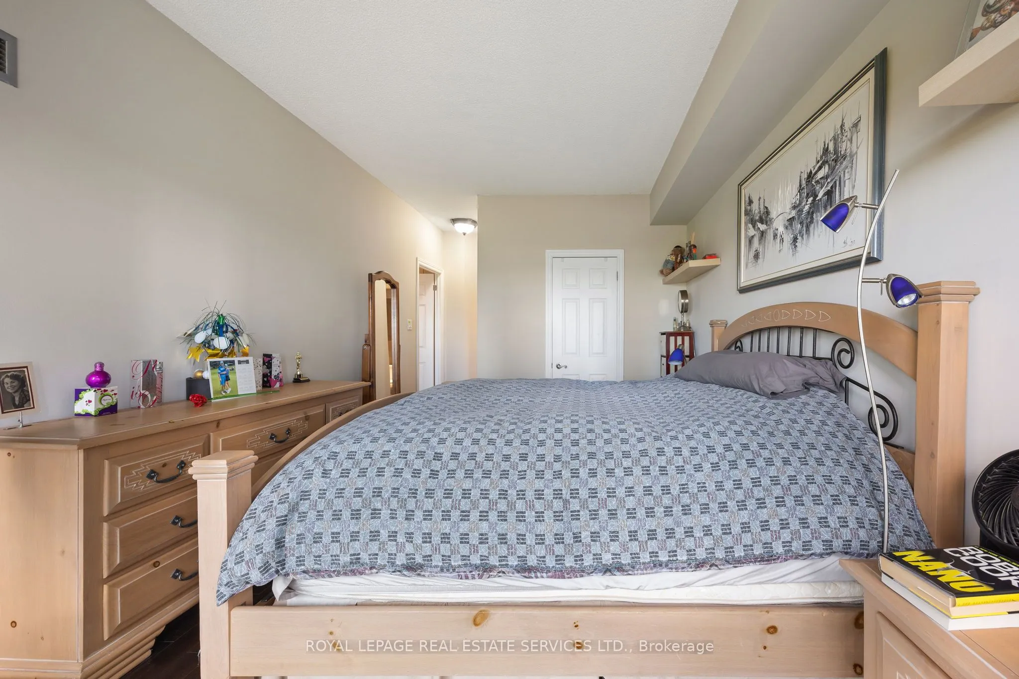 2261 Lake shore Boulevard W #1010