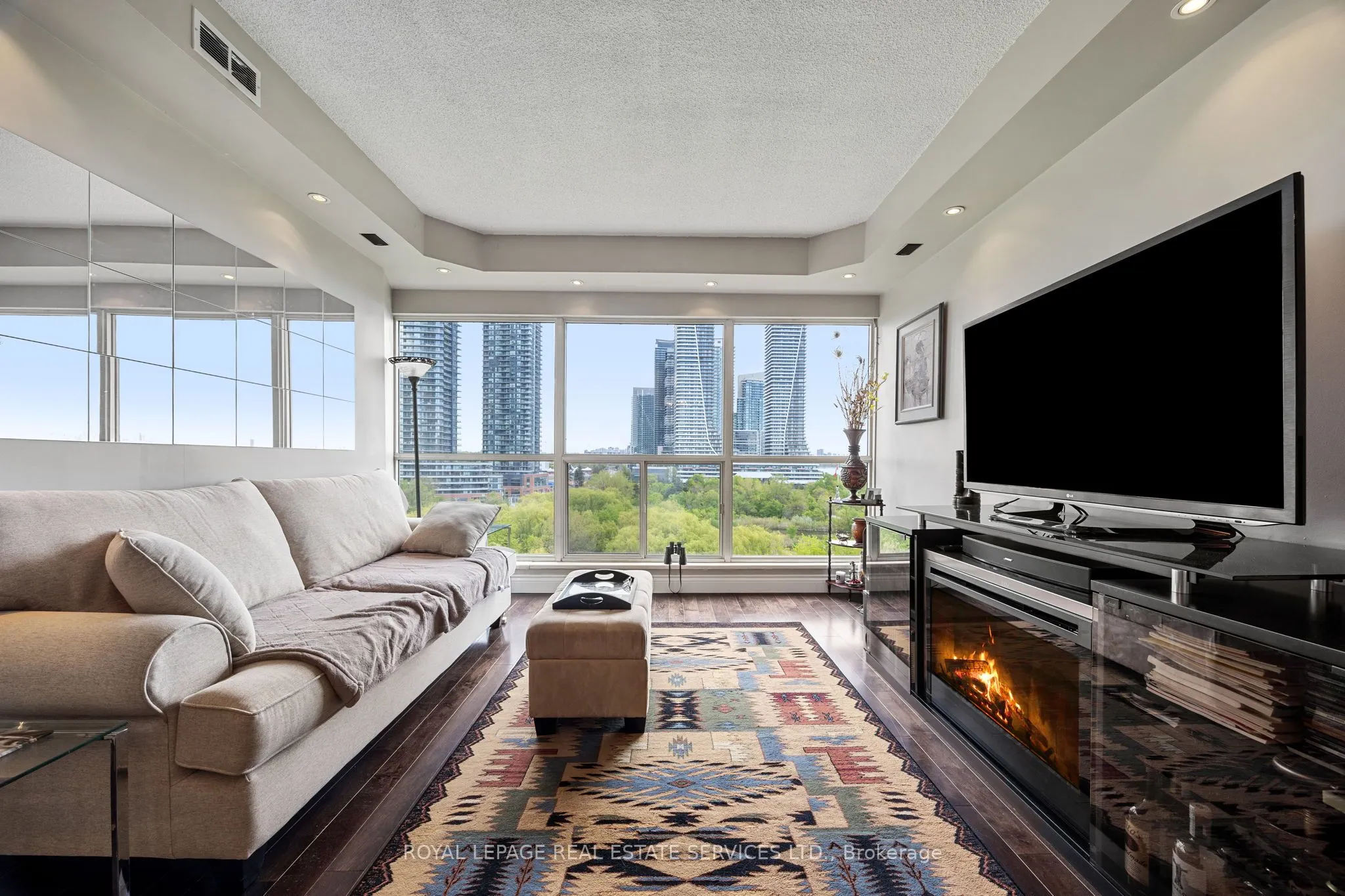 2261 Lake shore Boulevard W #1010
