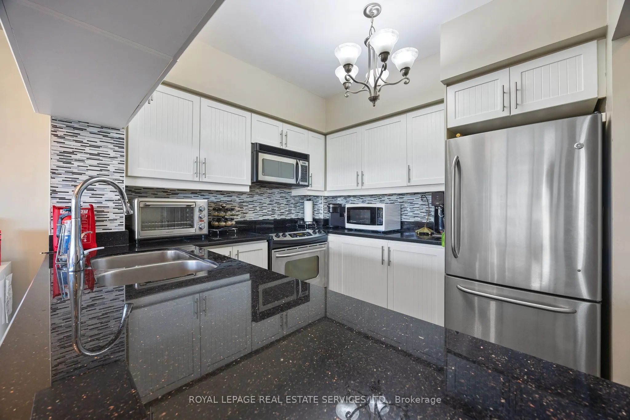 2261 Lake shore Boulevard W #1010