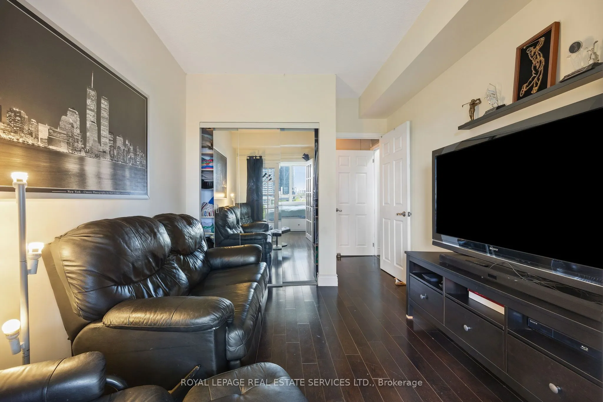 2261 Lake shore Boulevard W #1010