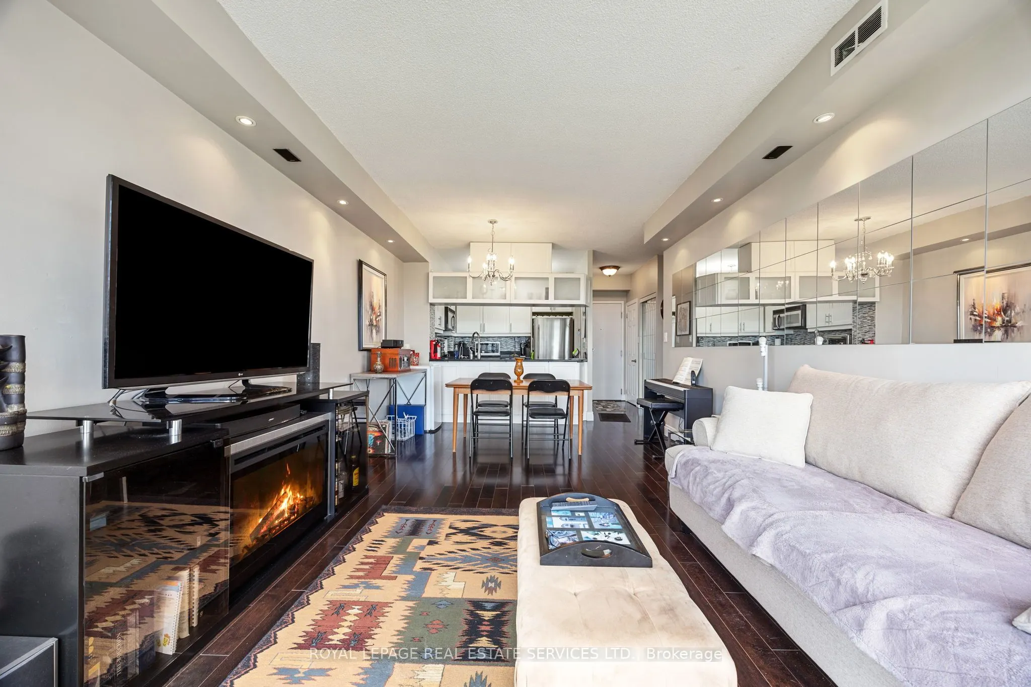 2261 Lake shore Boulevard W #1010