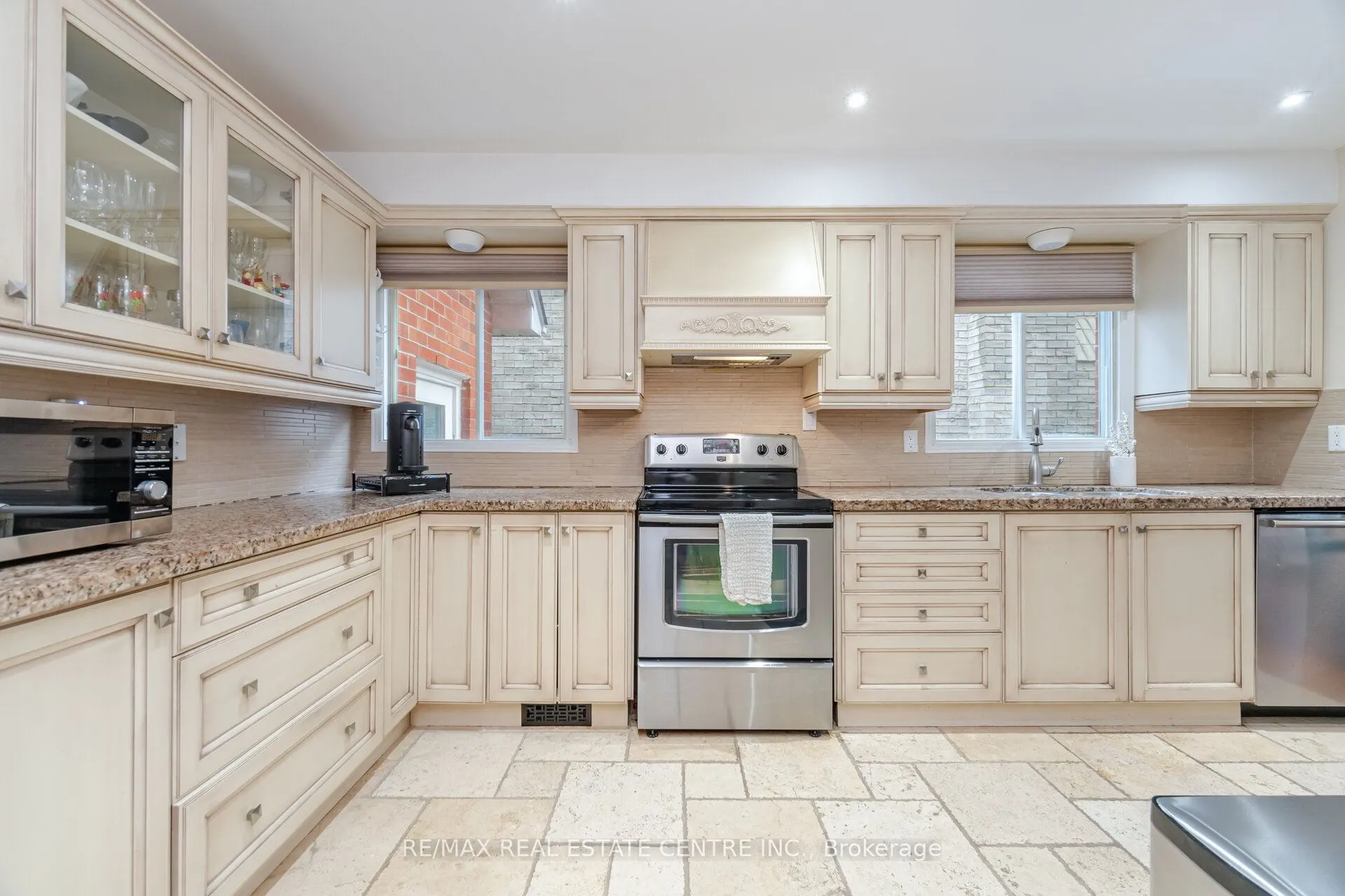 1196 Bough Beeches Boulevard