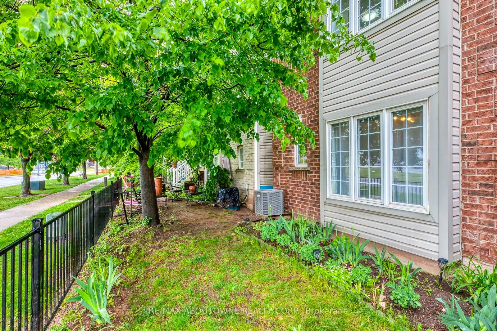 5090 Fairview Street, #58