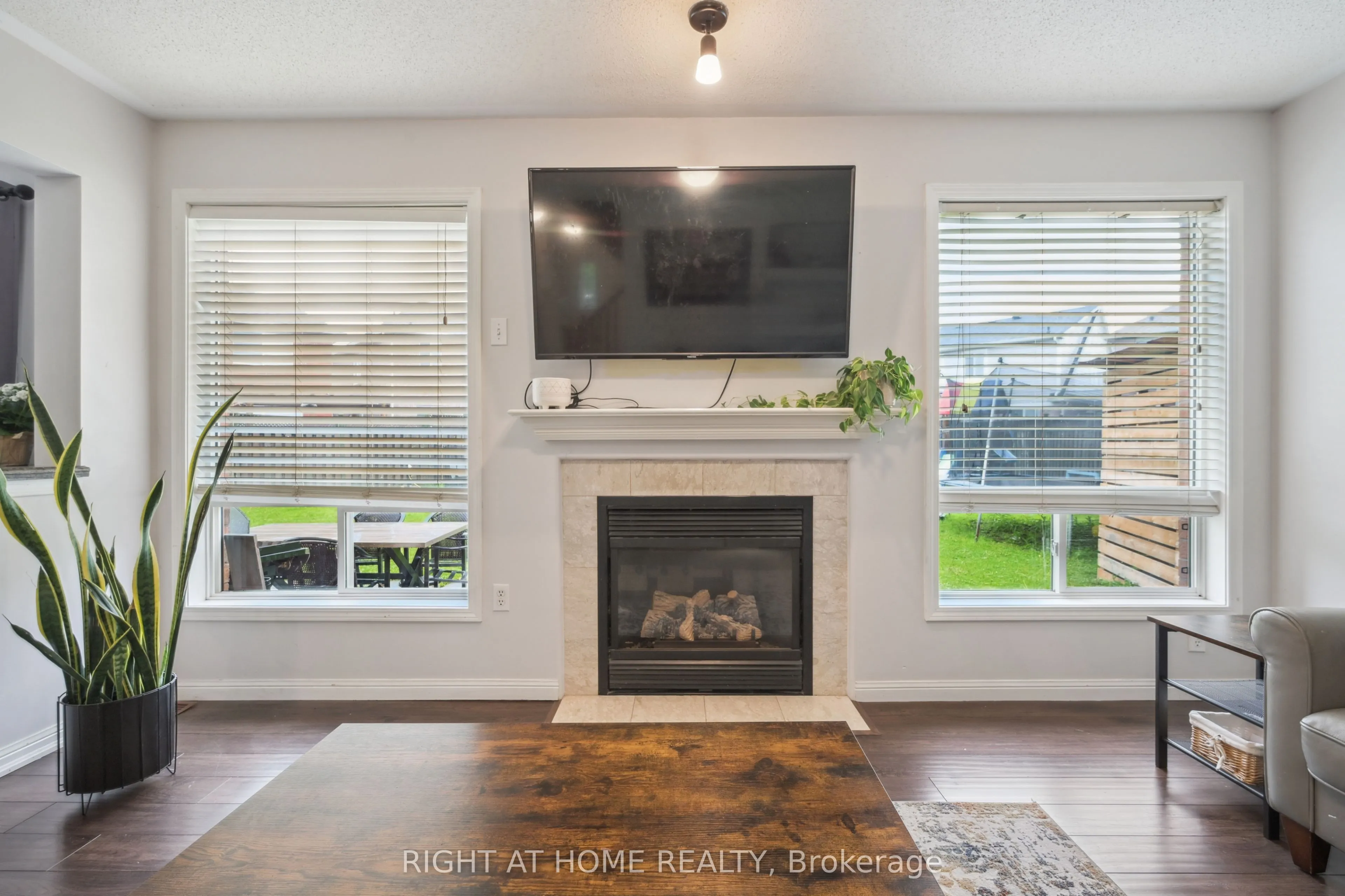 477 Farlow Crescent