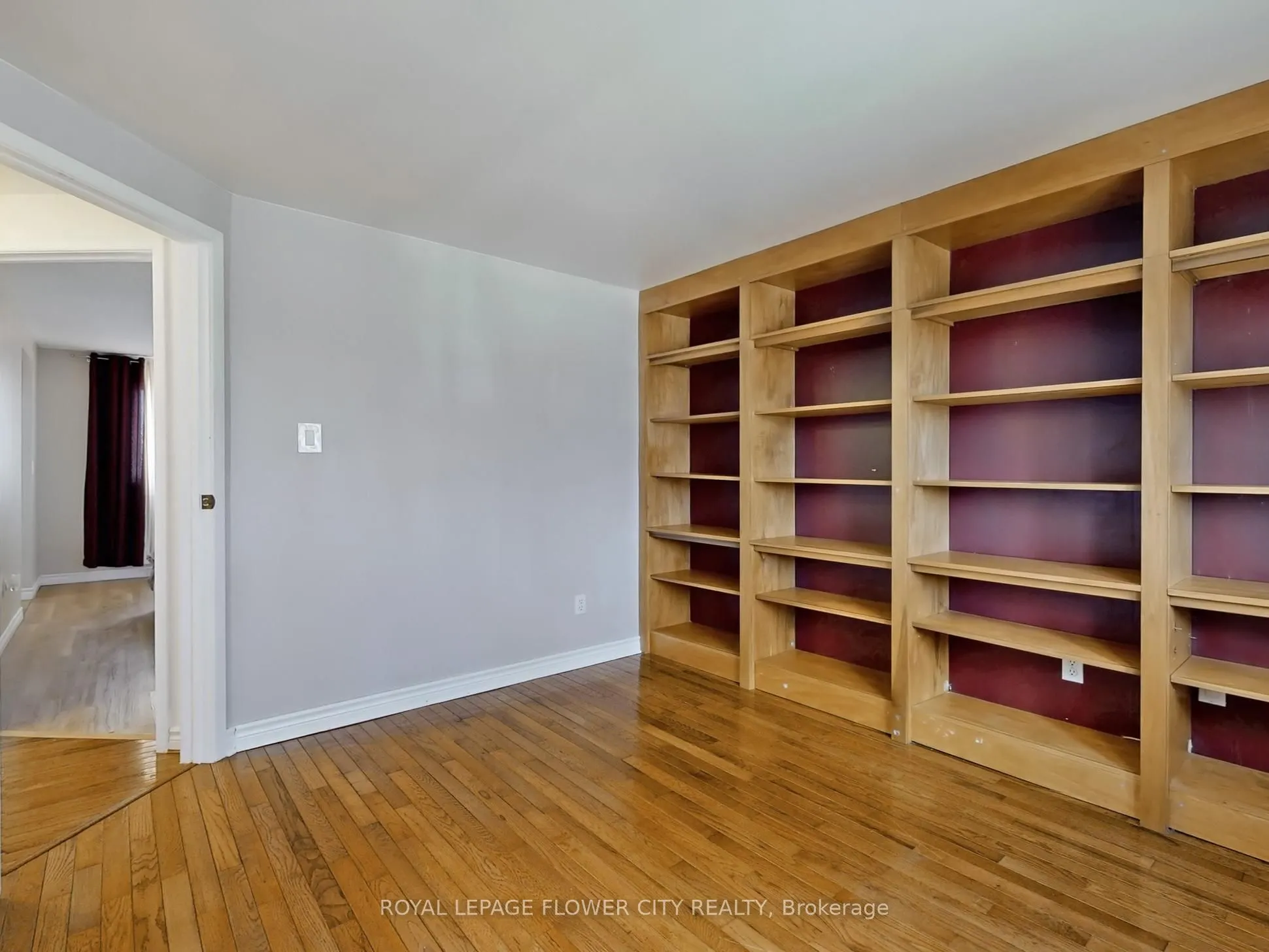 3121 Keynes Crescent