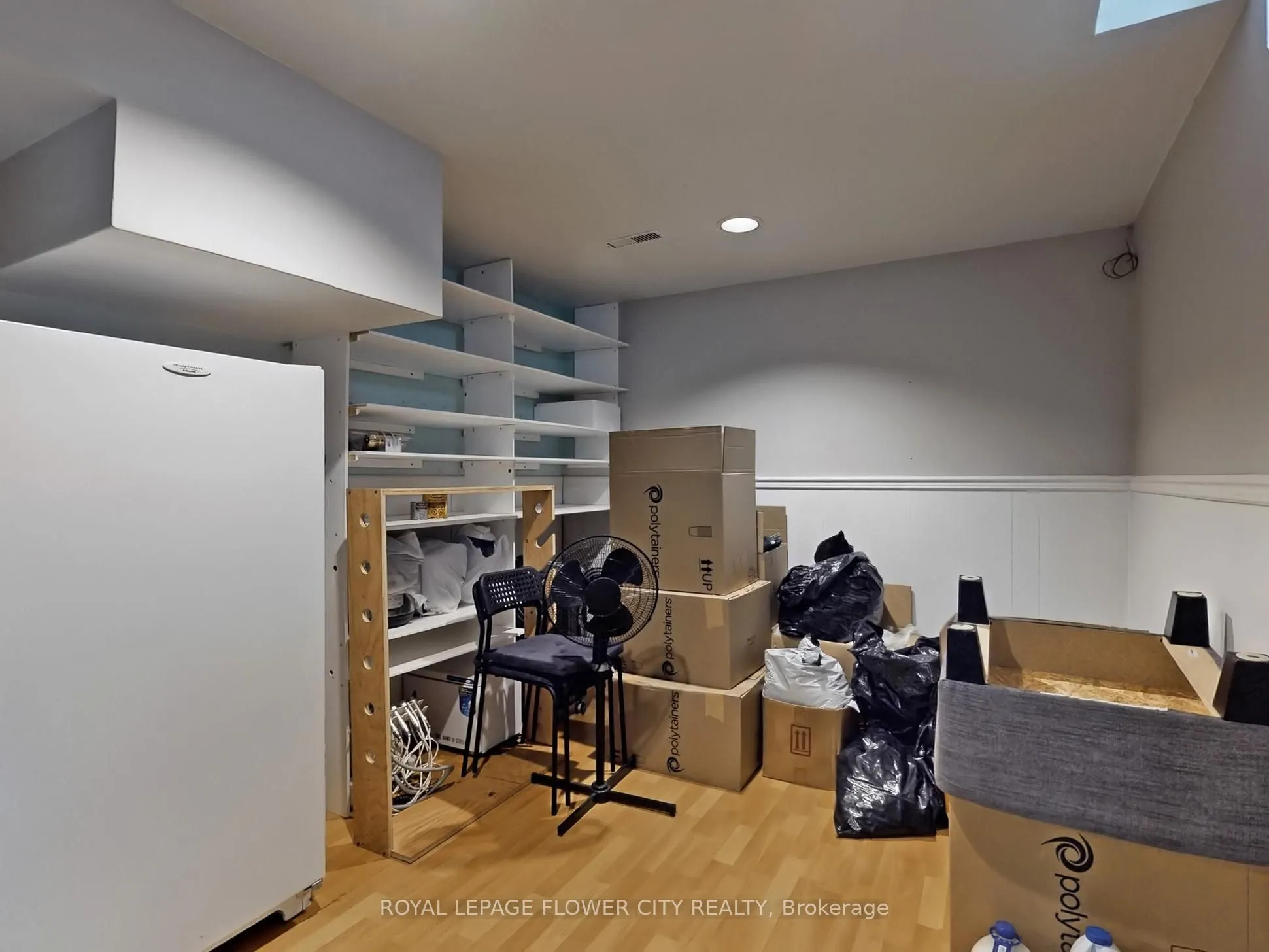 3121 Keynes Crescent