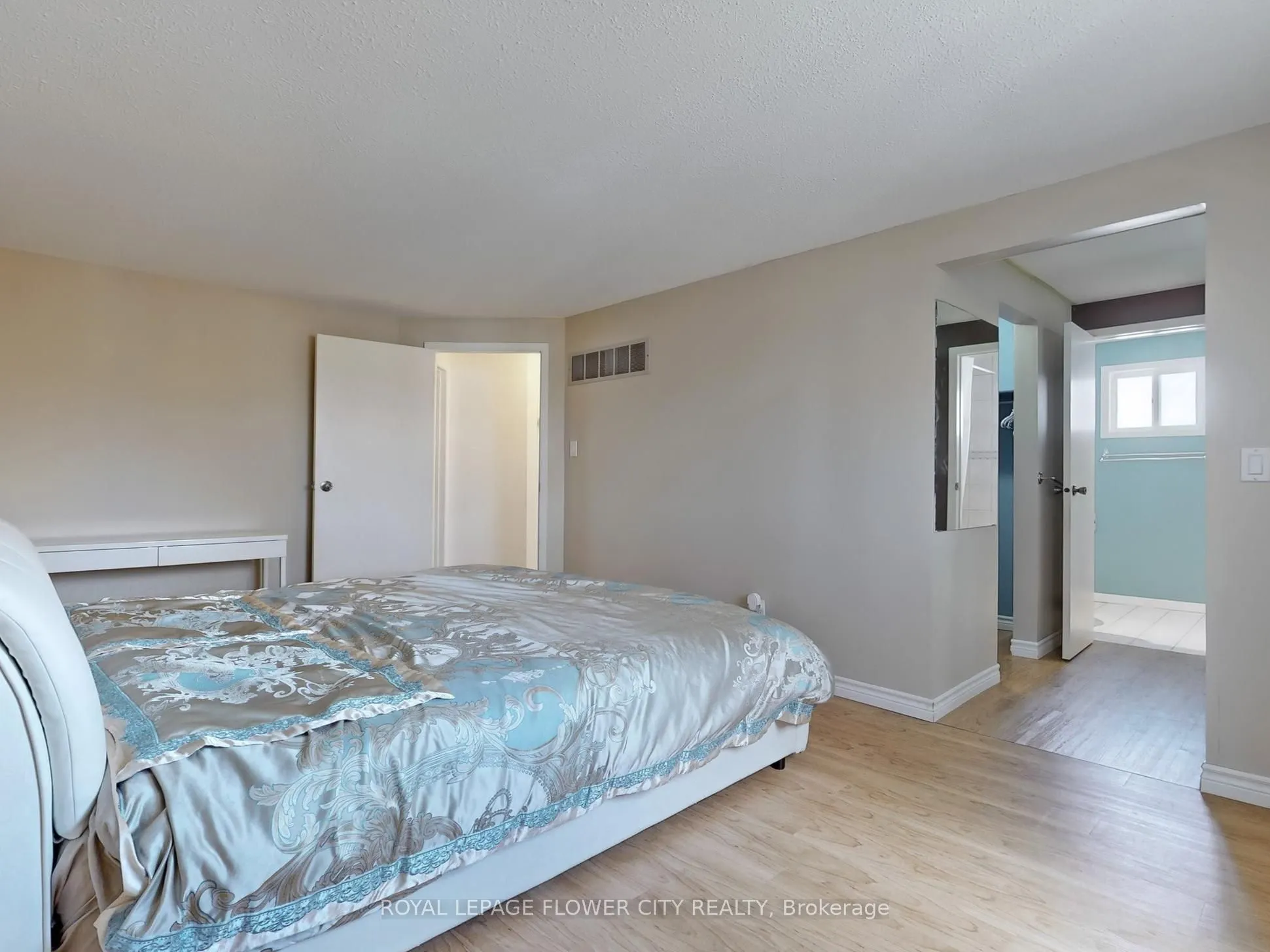 3121 Keynes Crescent