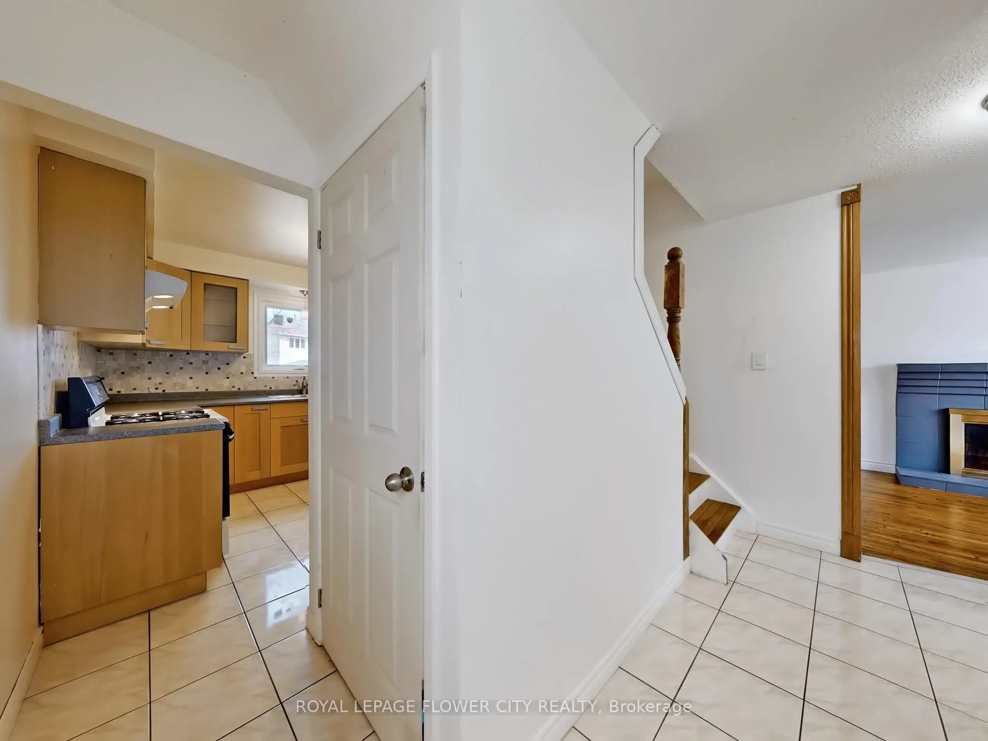 3121 Keynes Crescent