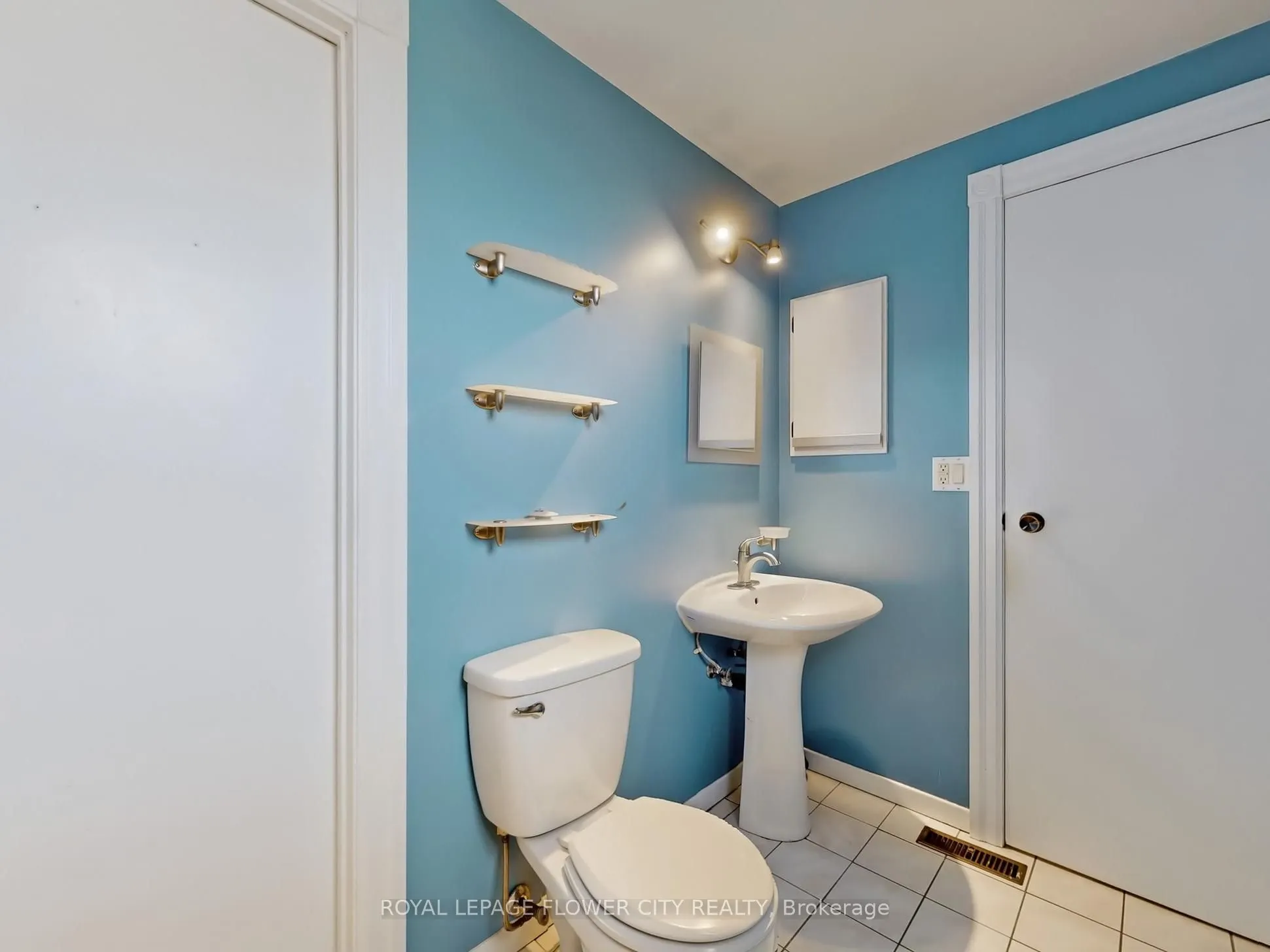 3121 Keynes Crescent