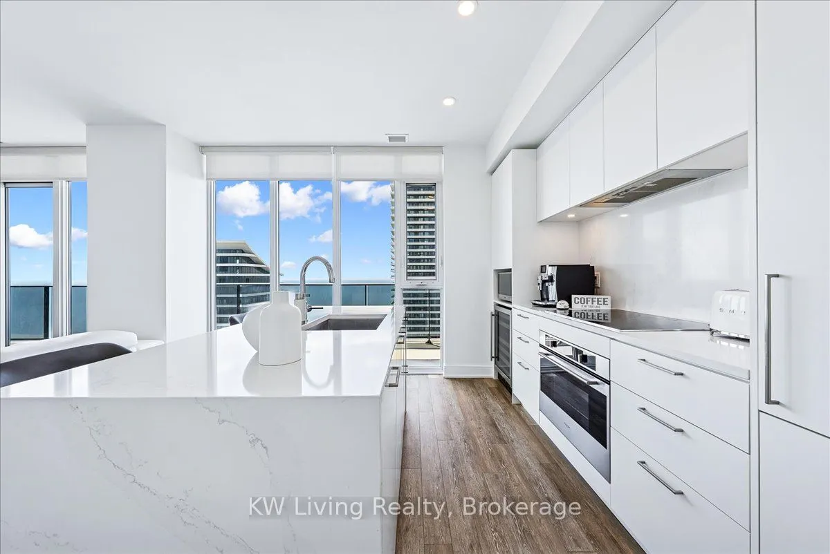 70 Annie Craig Drive, #5406