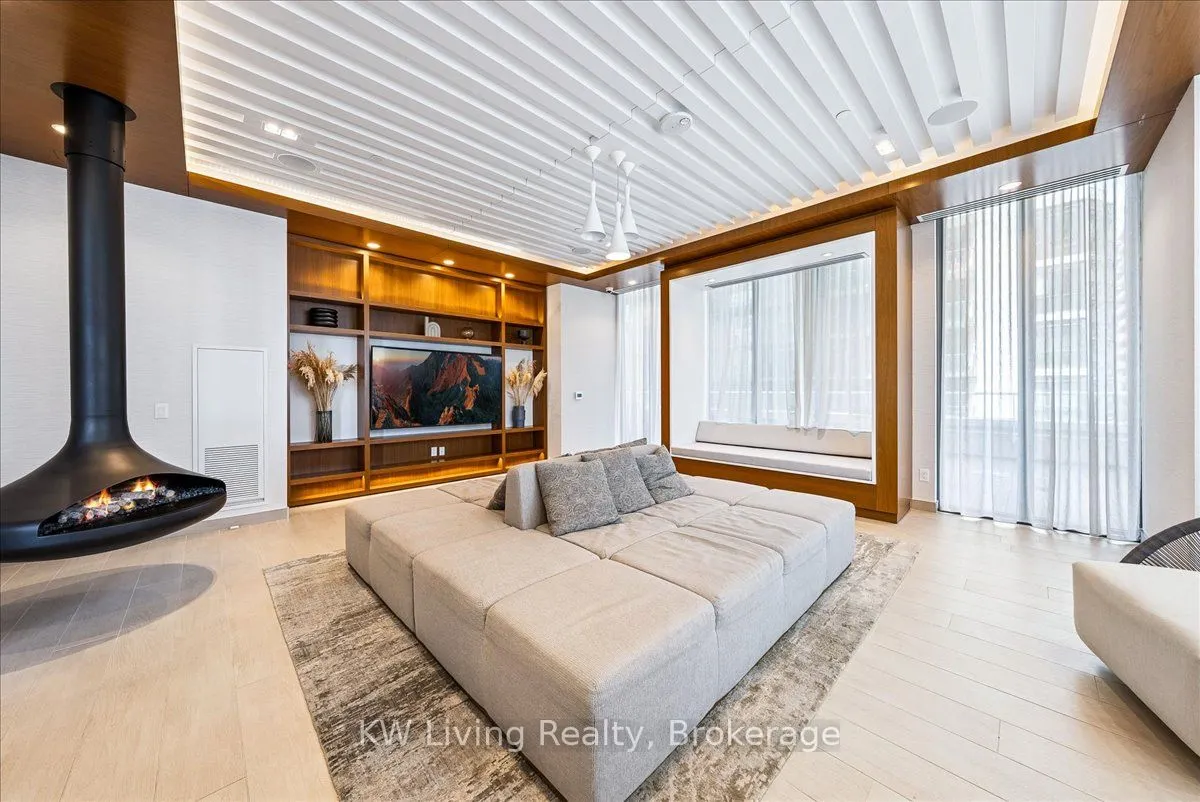70 Annie Craig Drive, #5406