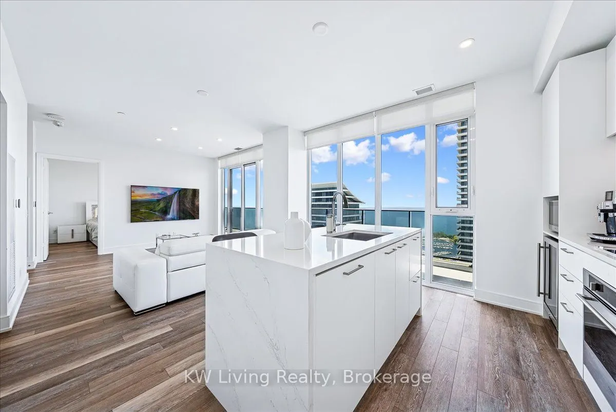 70 Annie Craig Drive, #5406