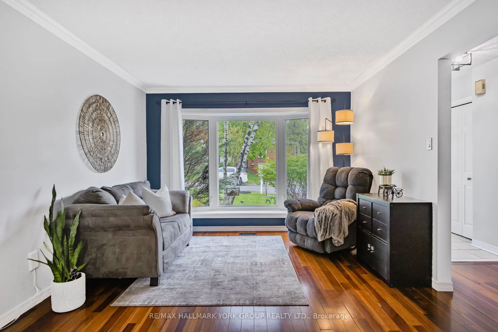 215 Beechfield Crescent