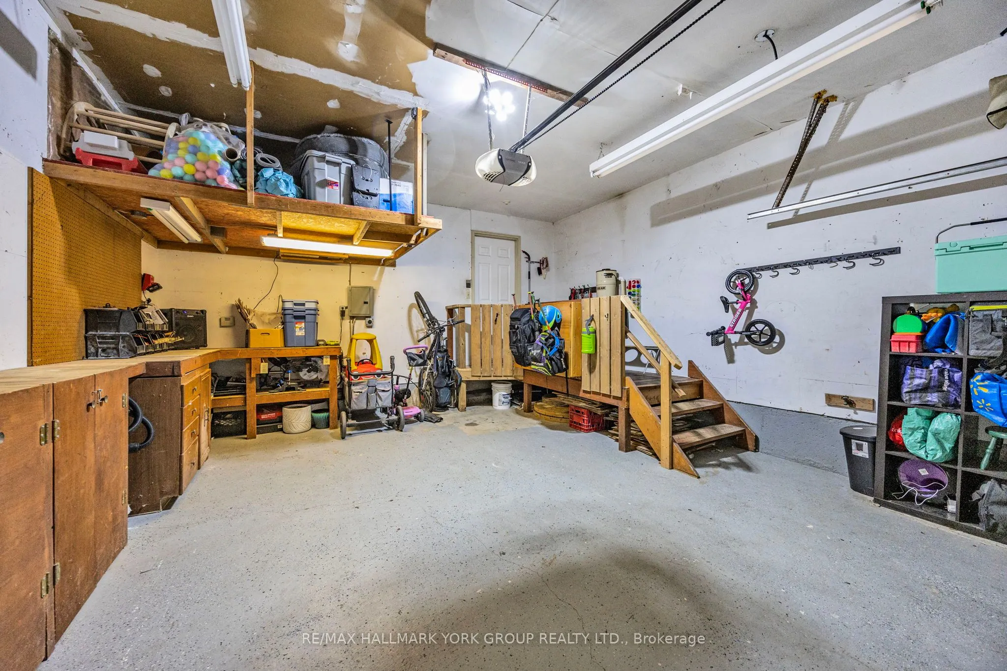 215 Beechfield Crescent