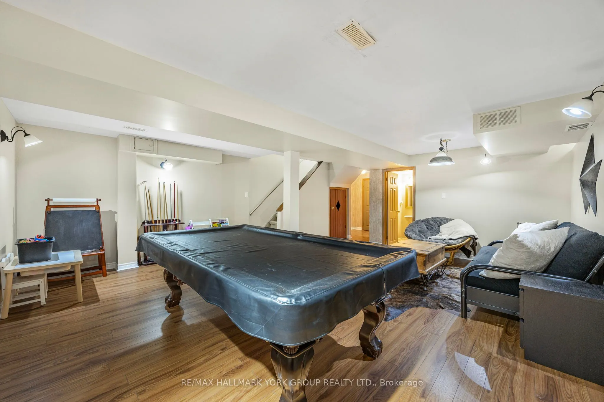 215 Beechfield Crescent