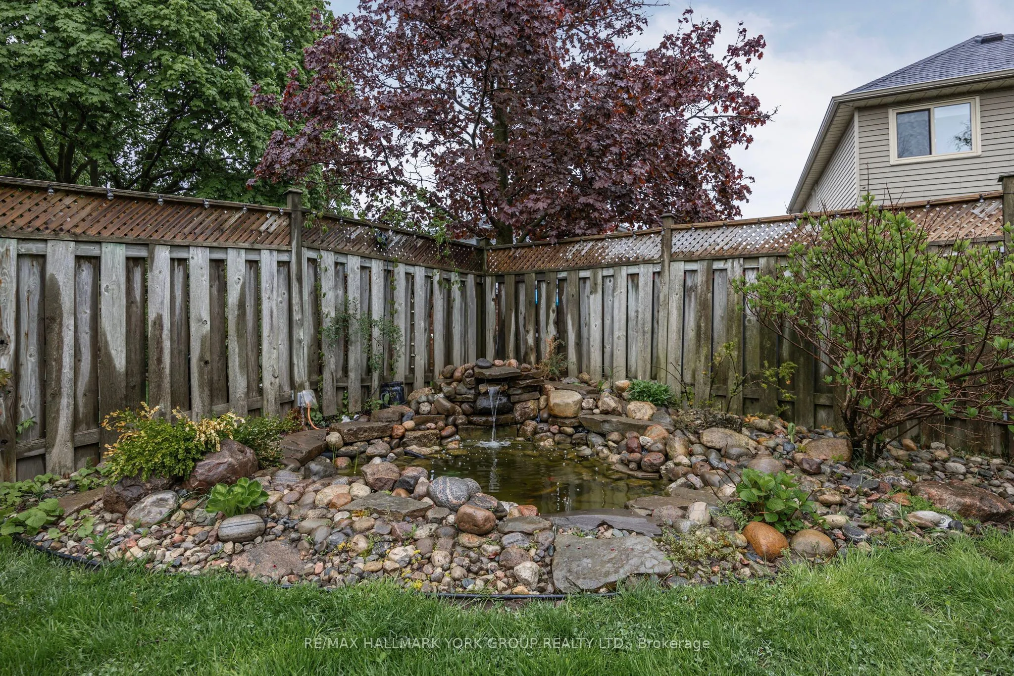 215 Beechfield Crescent