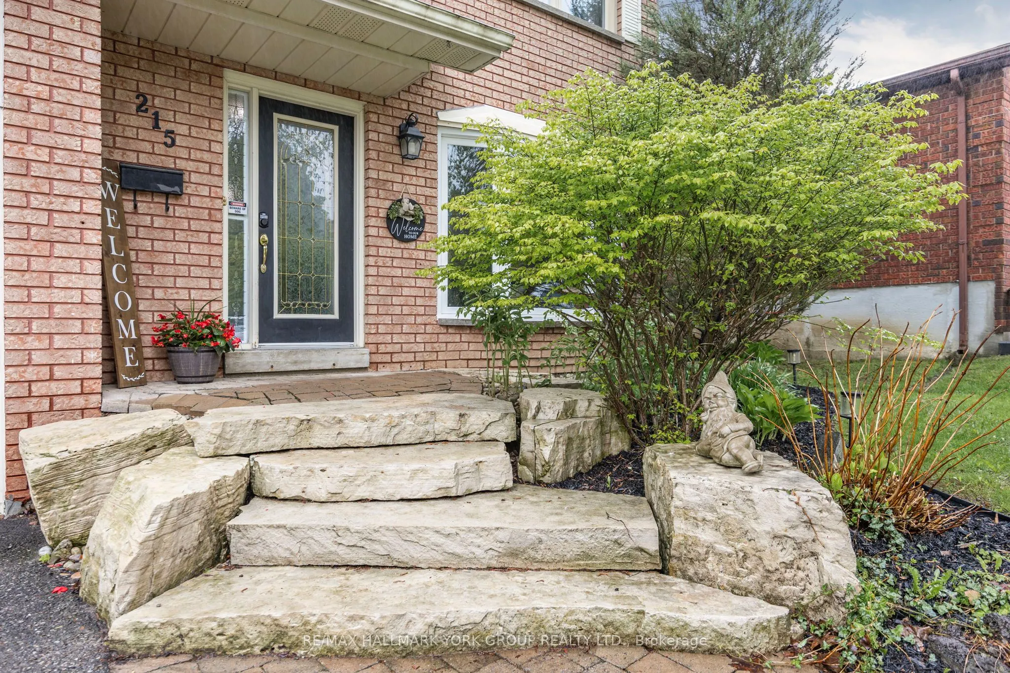 215 Beechfield Crescent