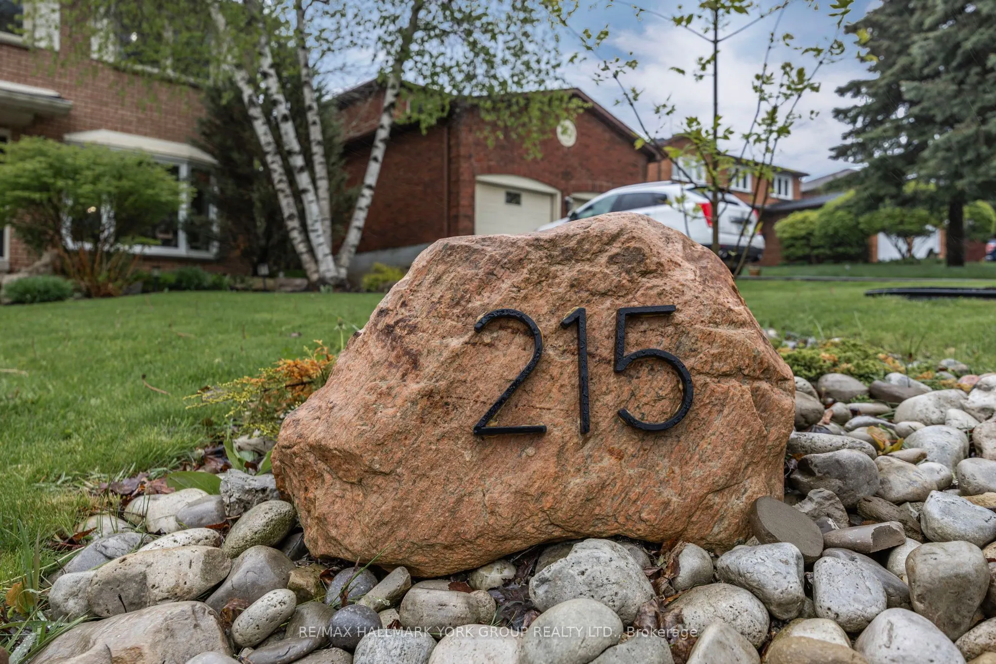 215 Beechfield Crescent