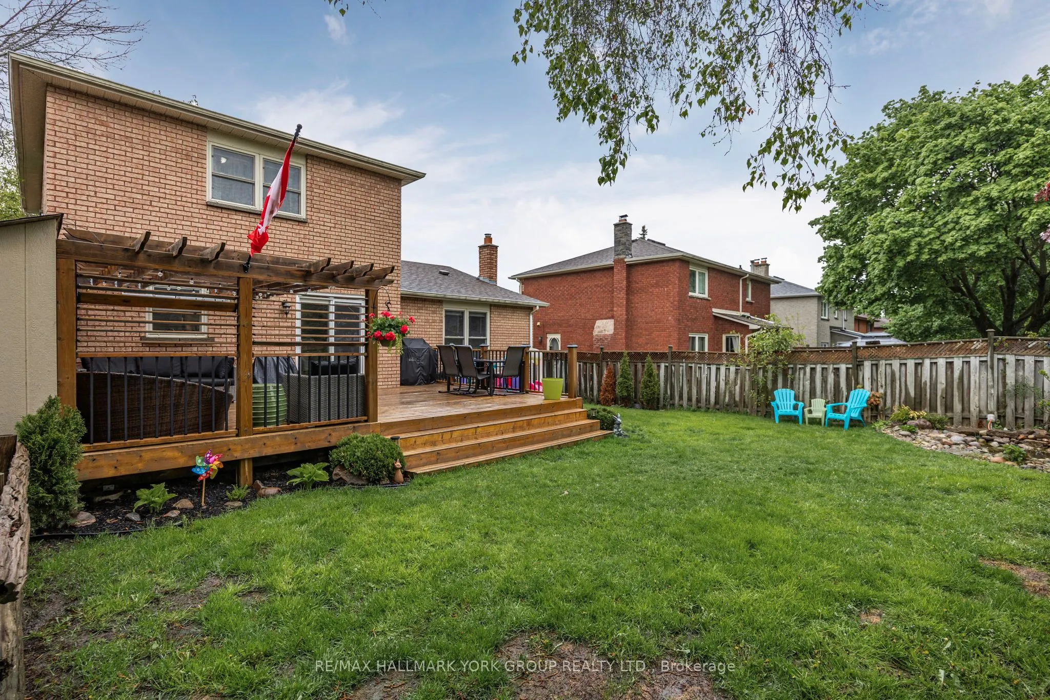 215 Beechfield Crescent