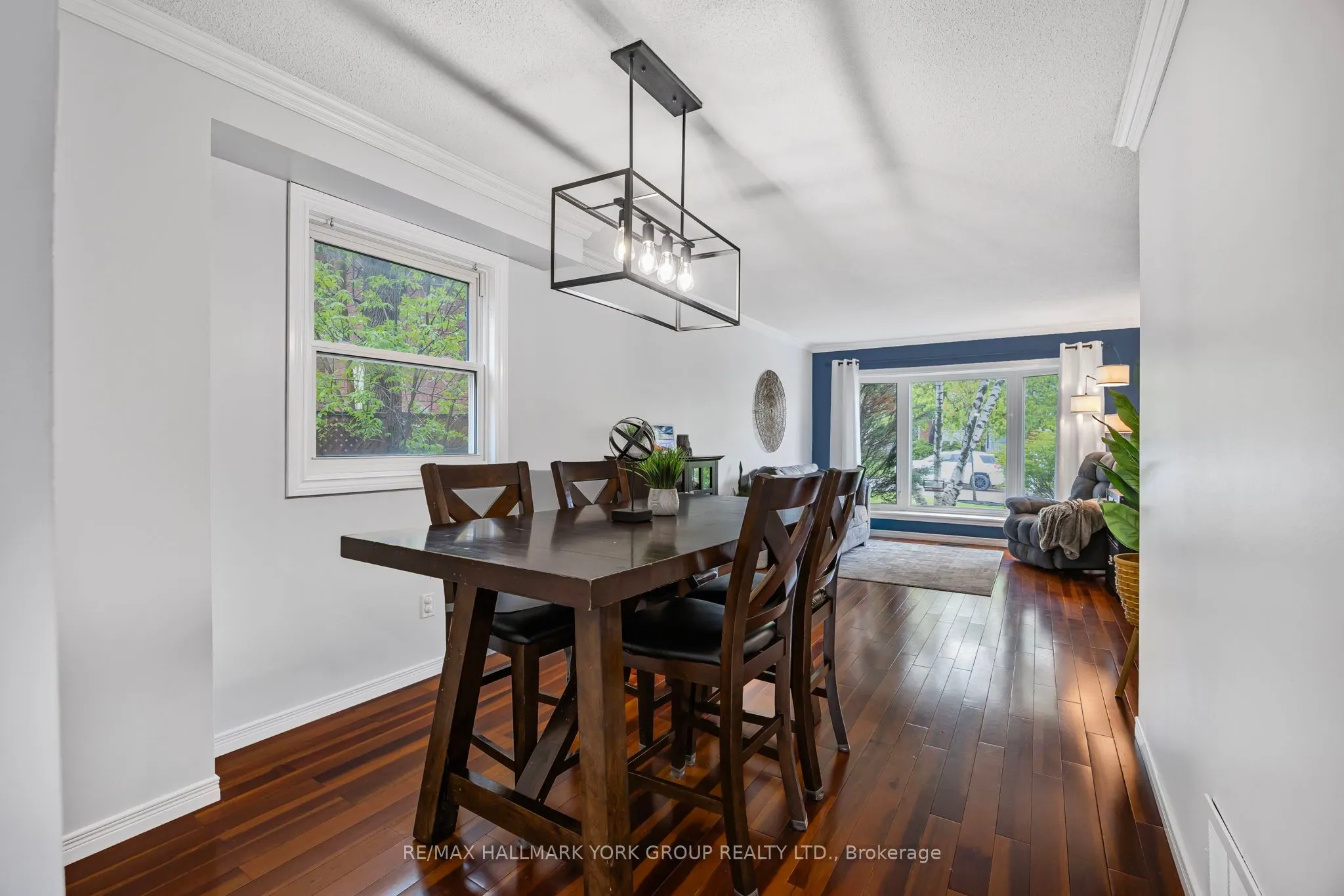 215 Beechfield Crescent