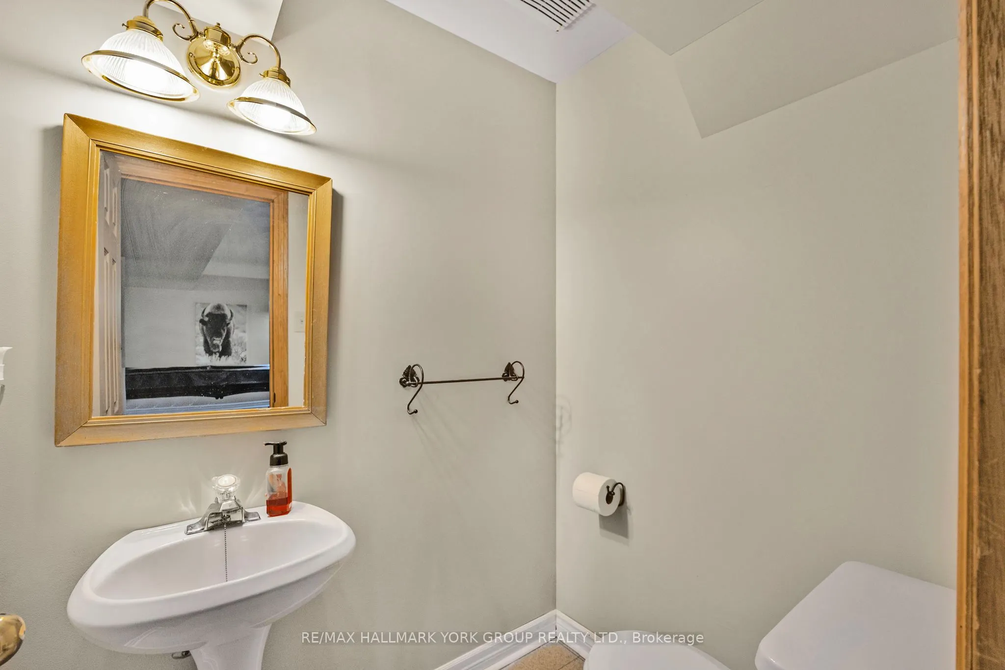 215 Beechfield Crescent