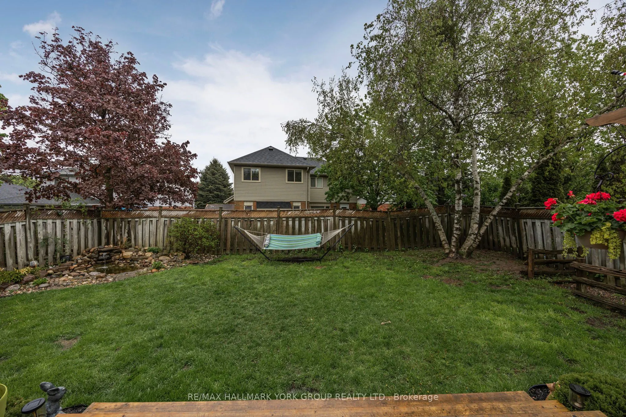215 Beechfield Crescent