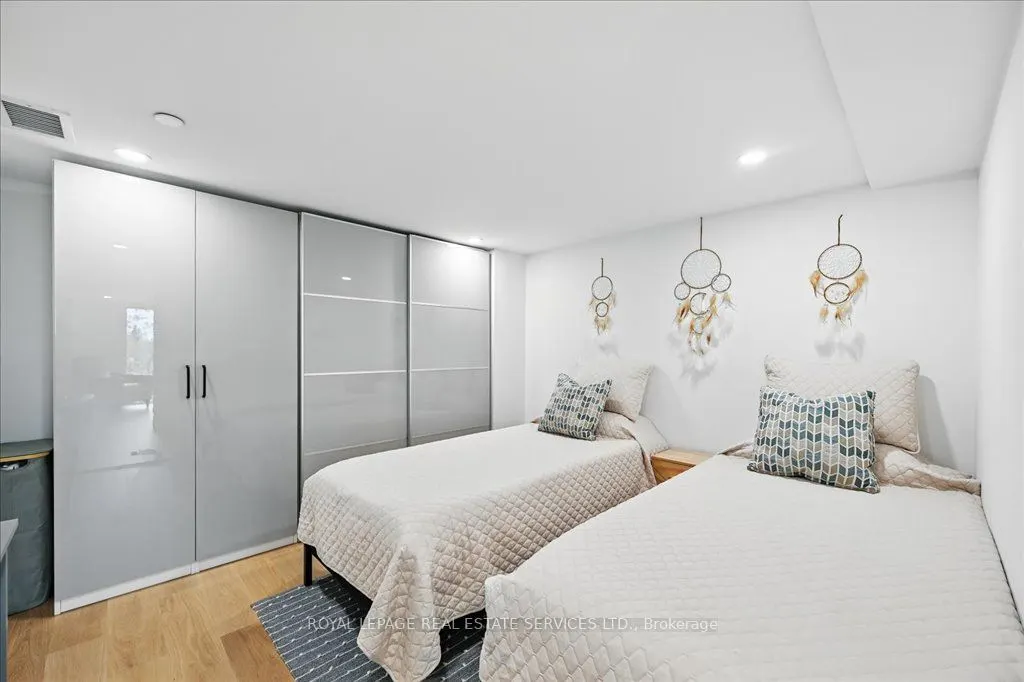 2489 Taunton Road, #108