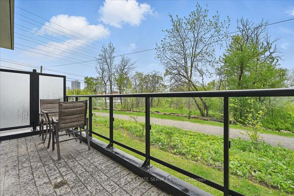 2489 Taunton Road, #108